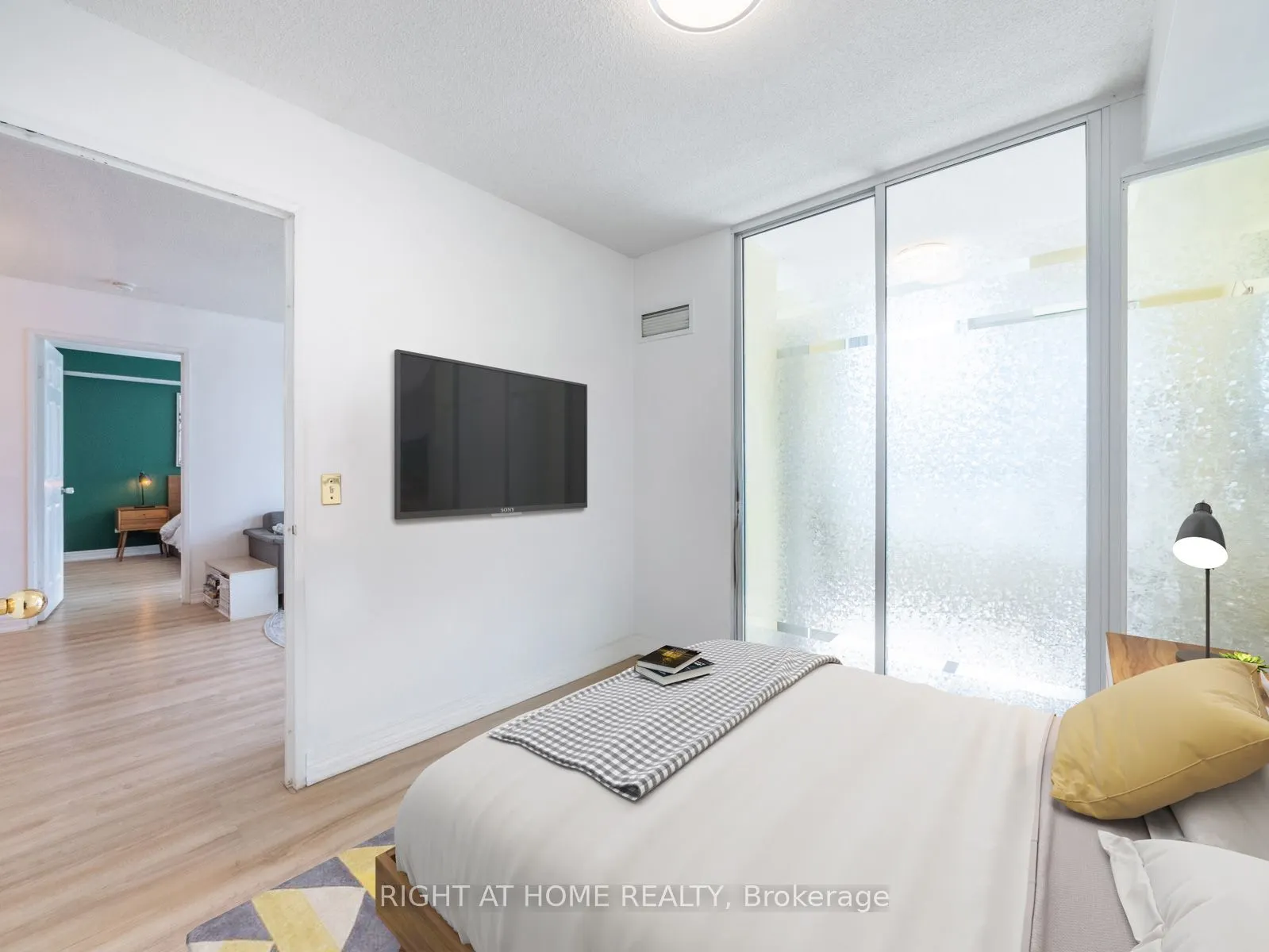 18 Parkview Avenue, #608