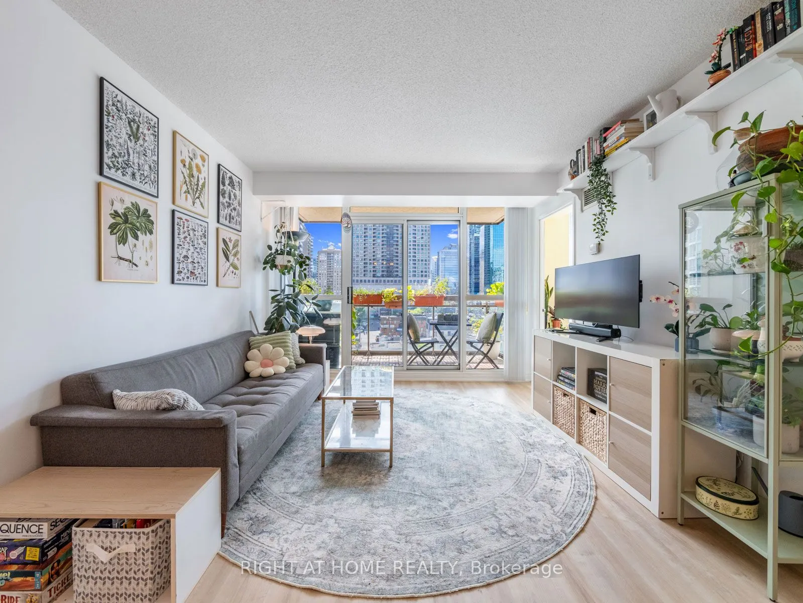 18 Parkview Avenue, #608