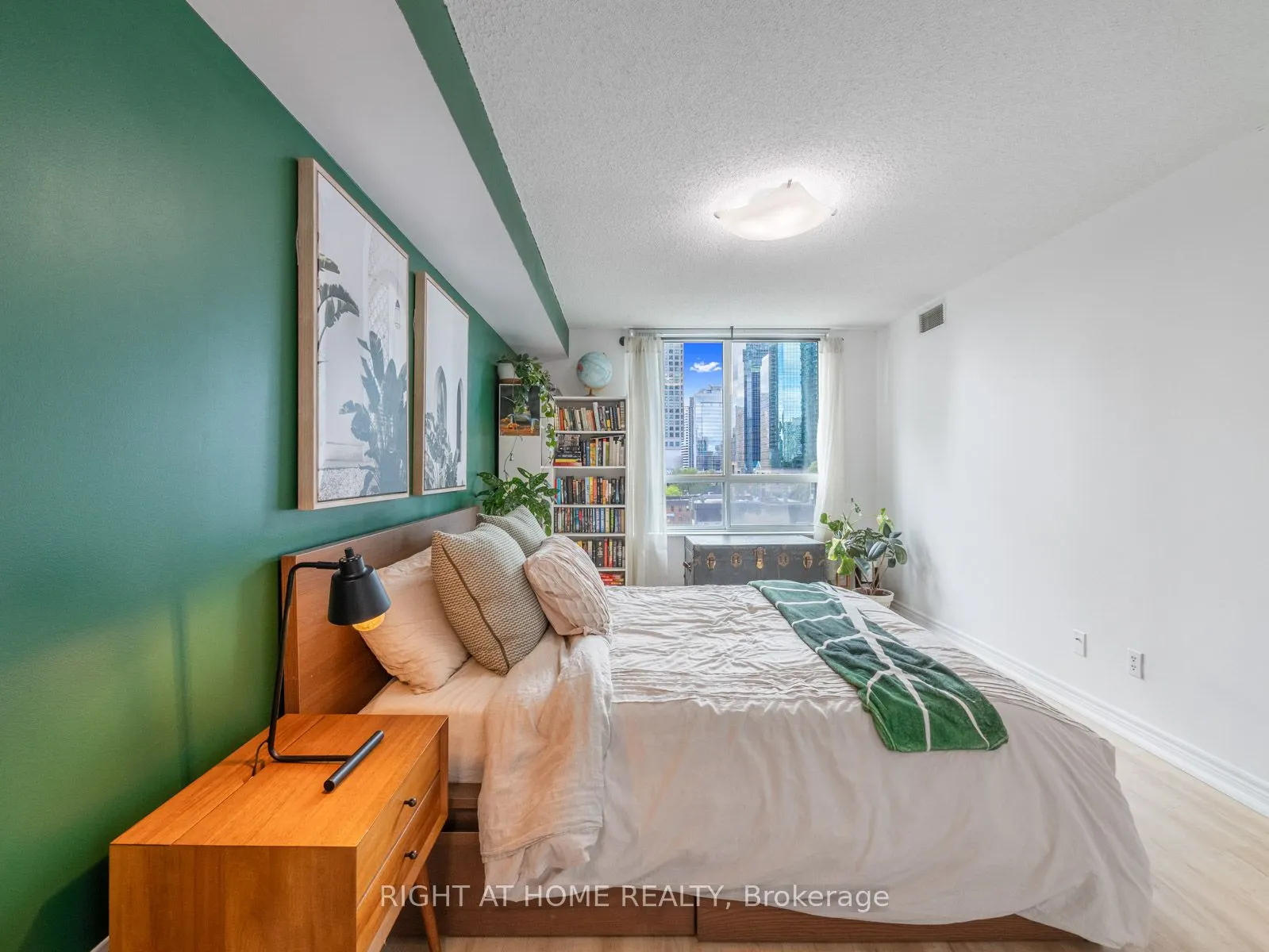 18 Parkview Avenue, #608