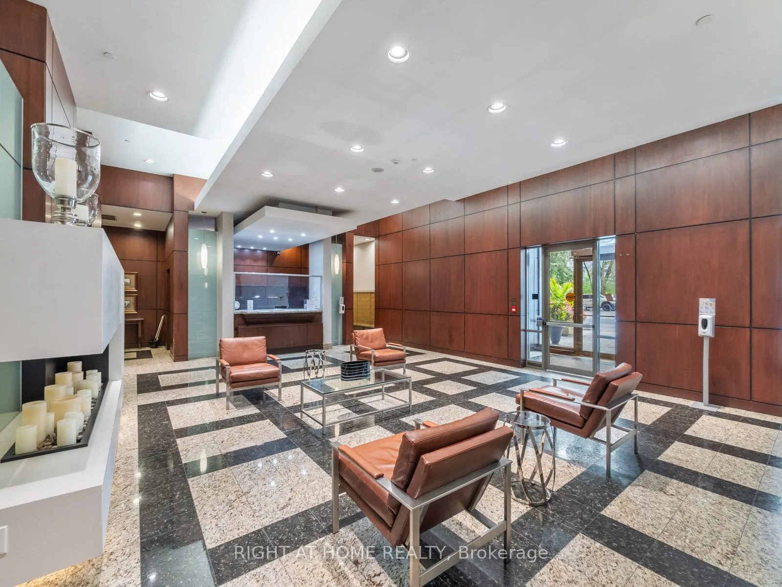 18 Parkview Avenue, #608