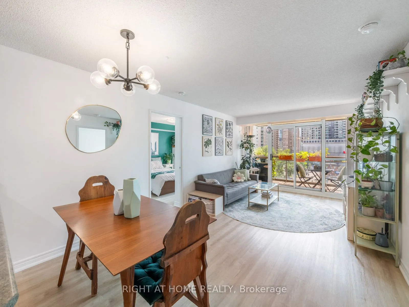 18 Parkview Avenue, #608