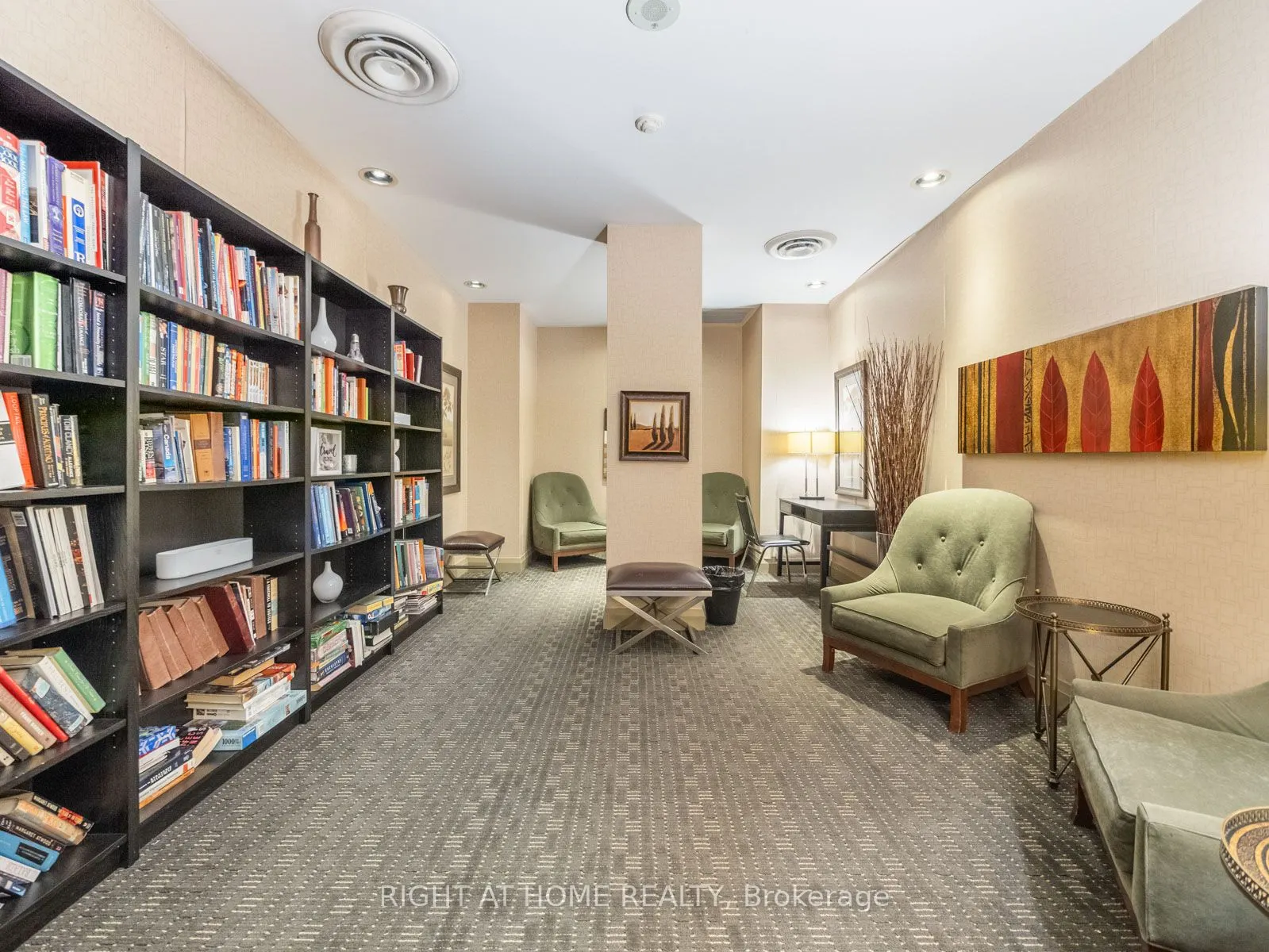 18 Parkview Avenue, #608