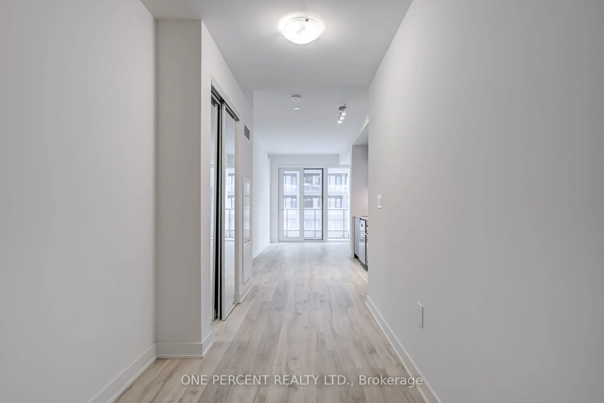 121 Lower Sherbourne Street, #843D