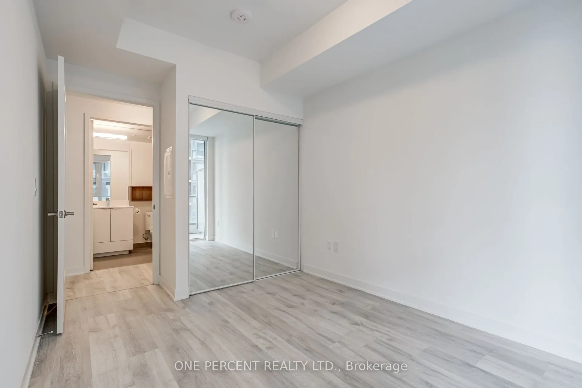 121 Lower Sherbourne Street, #843D
