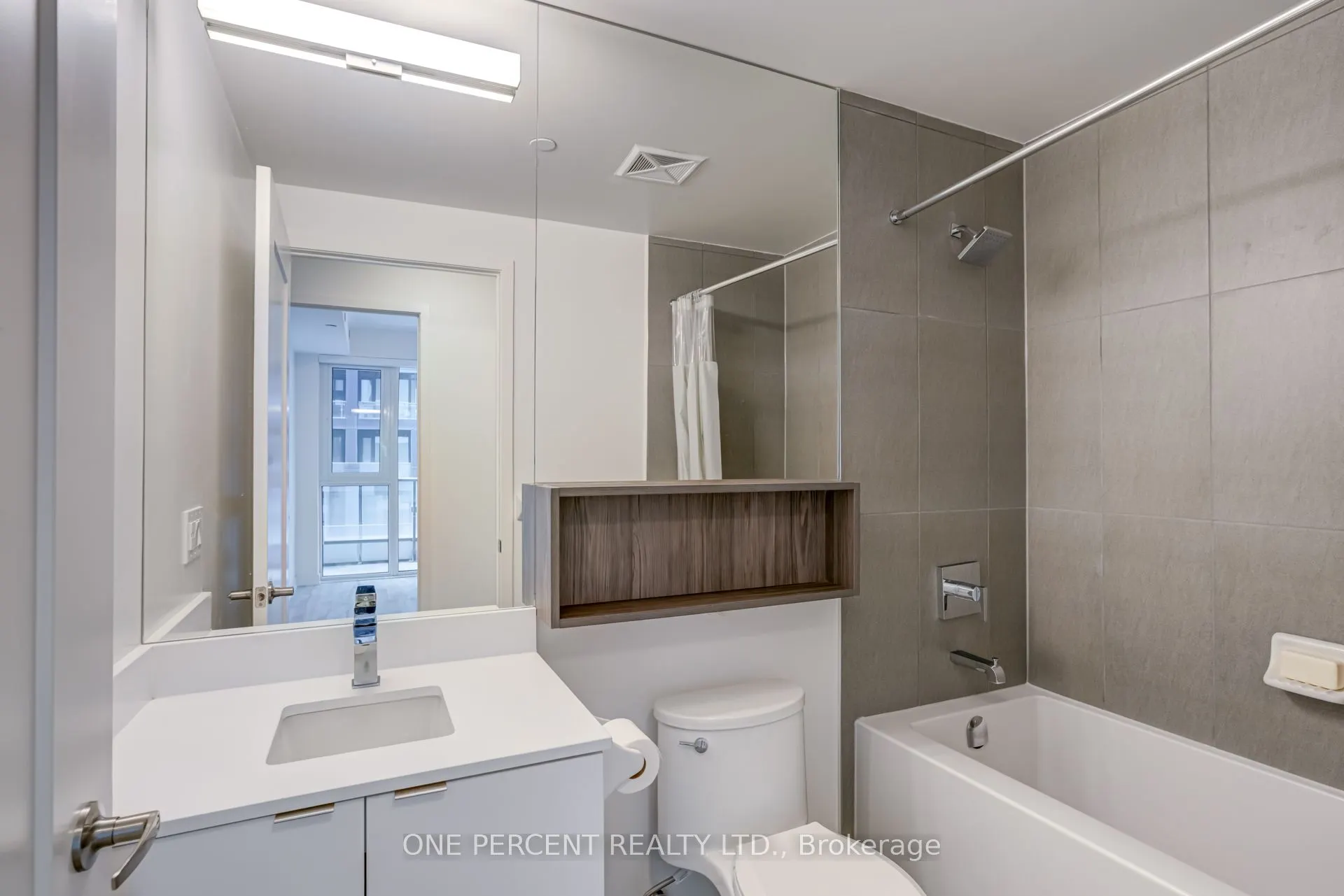 121 Lower Sherbourne Street, #843D