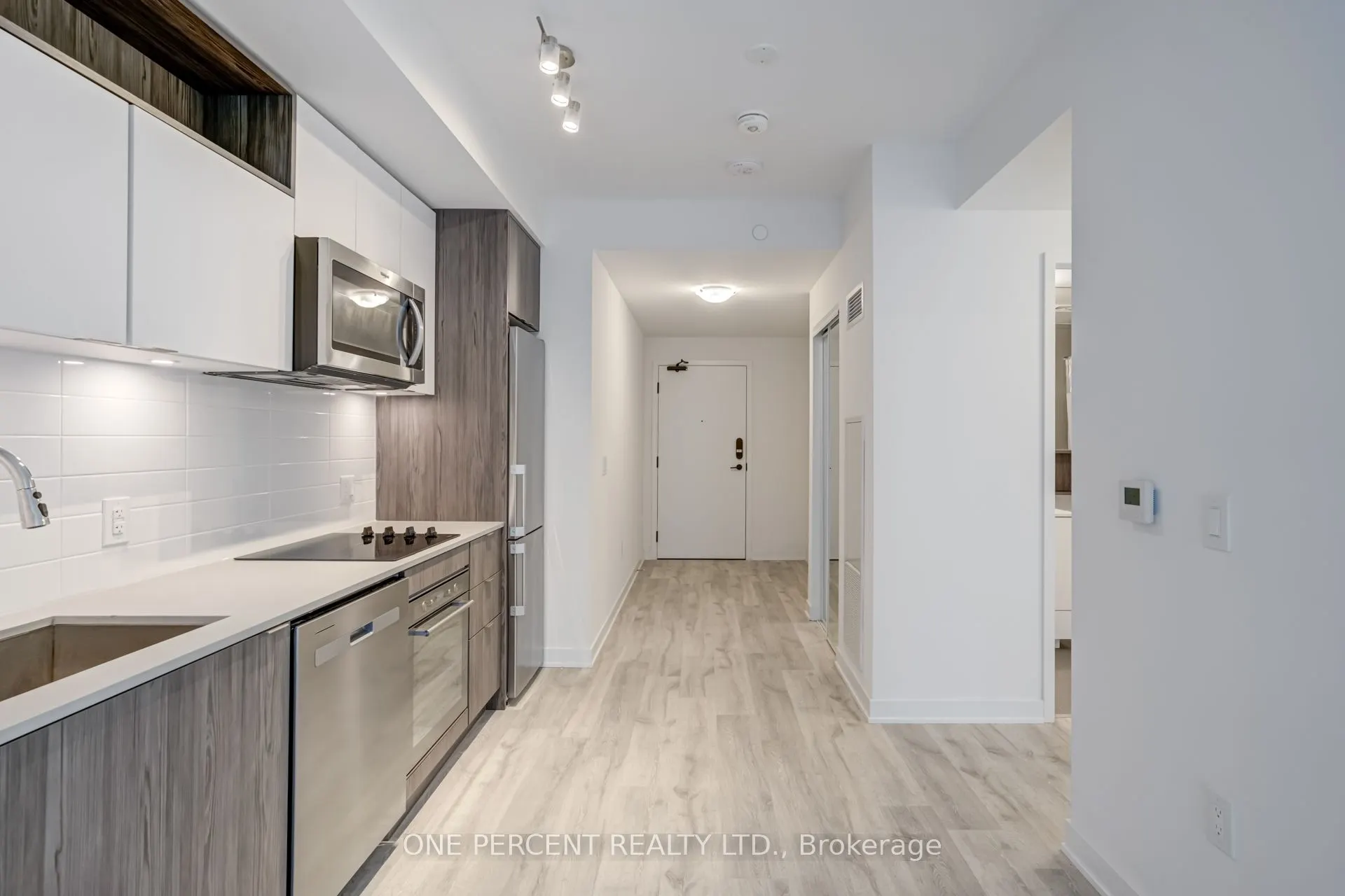 121 Lower Sherbourne Street, #843D