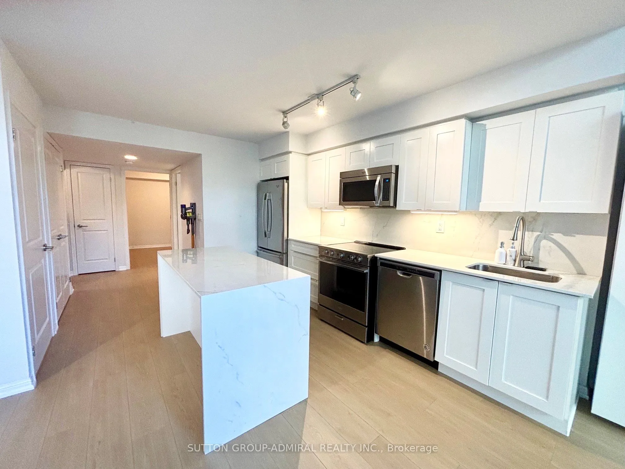 125 Western Battery Road, #102