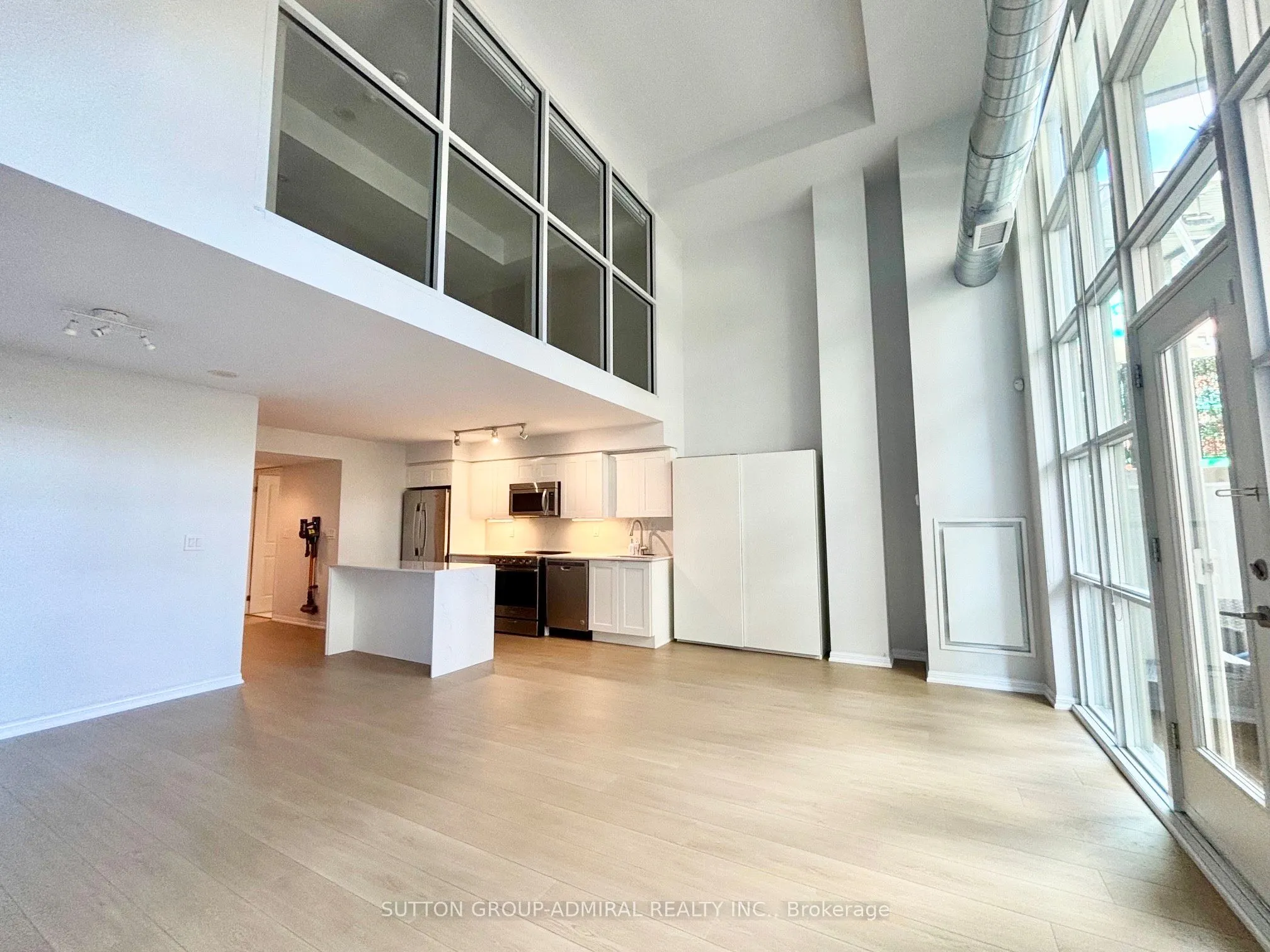 125 Western Battery Road, #102