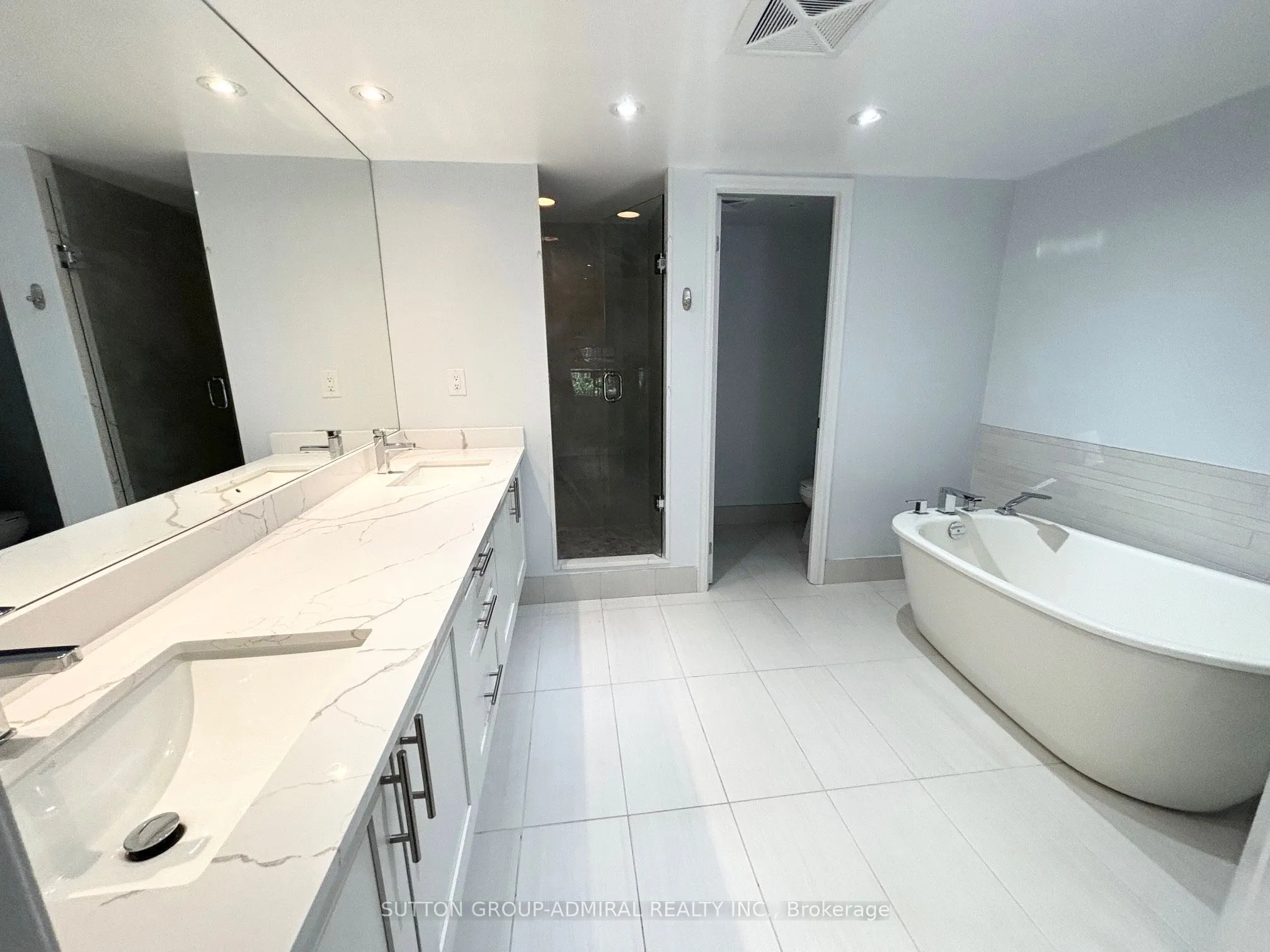 125 Western Battery Road, #102
