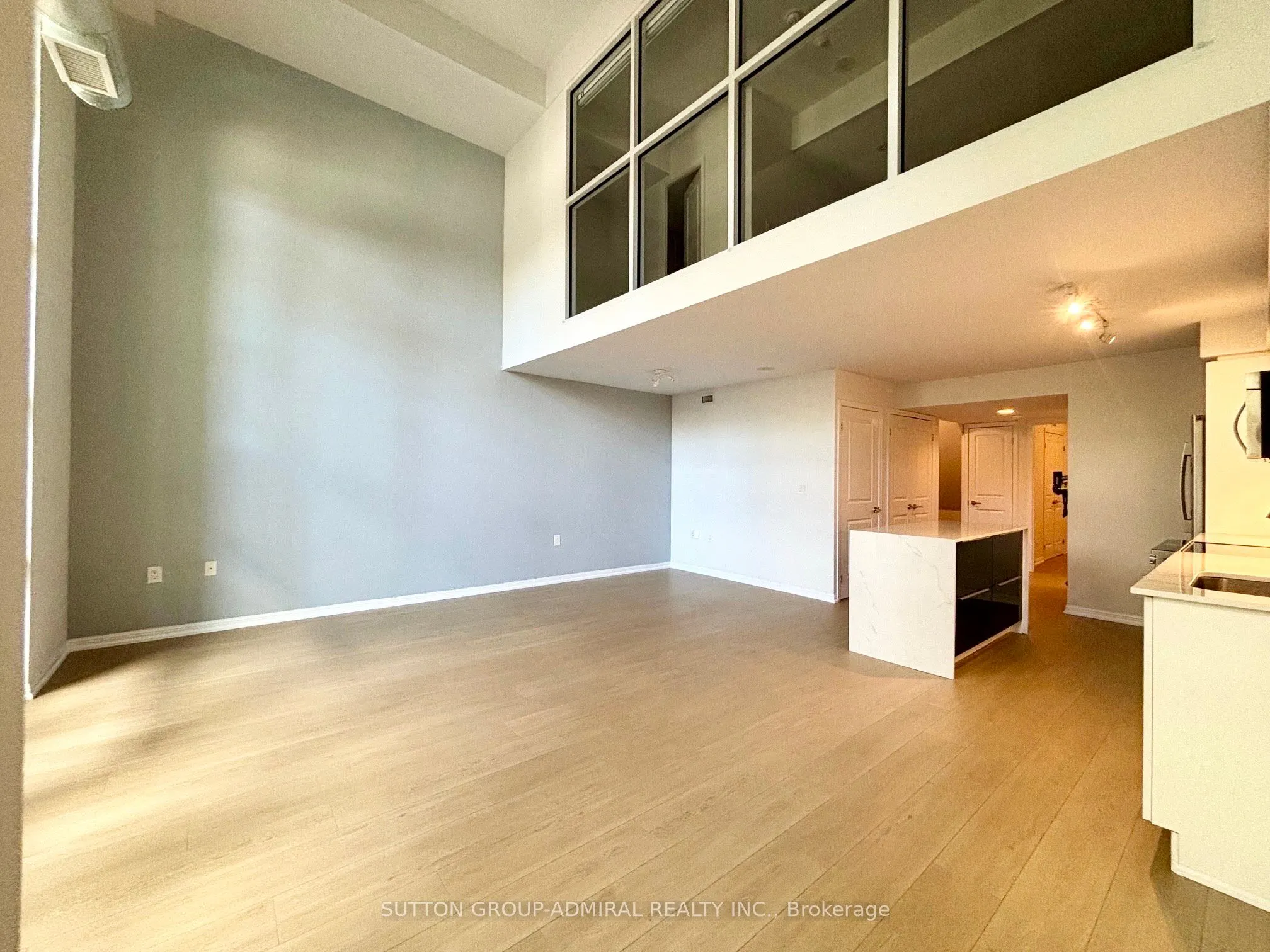 125 Western Battery Road, #102