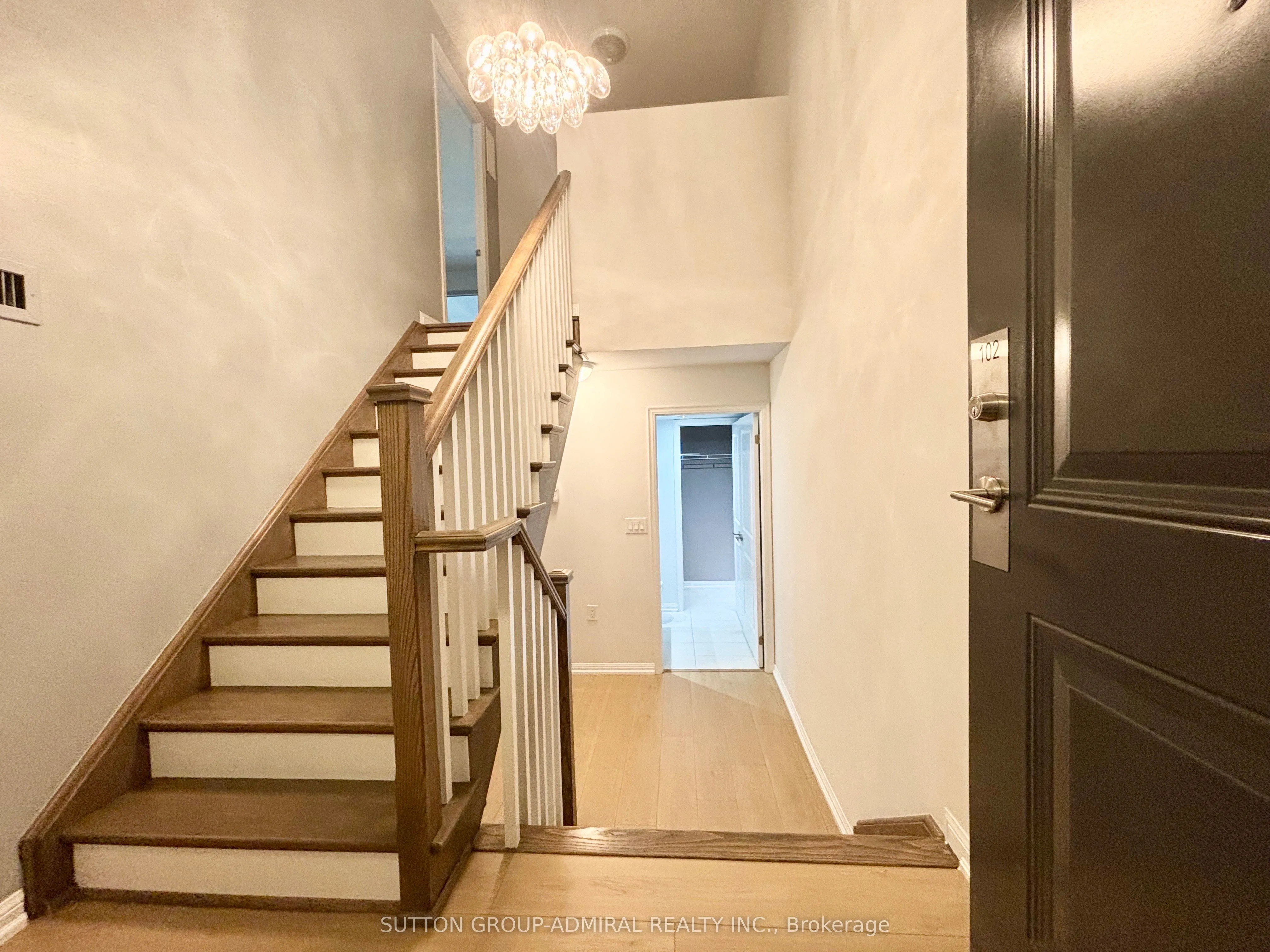 125 Western Battery Road, #102