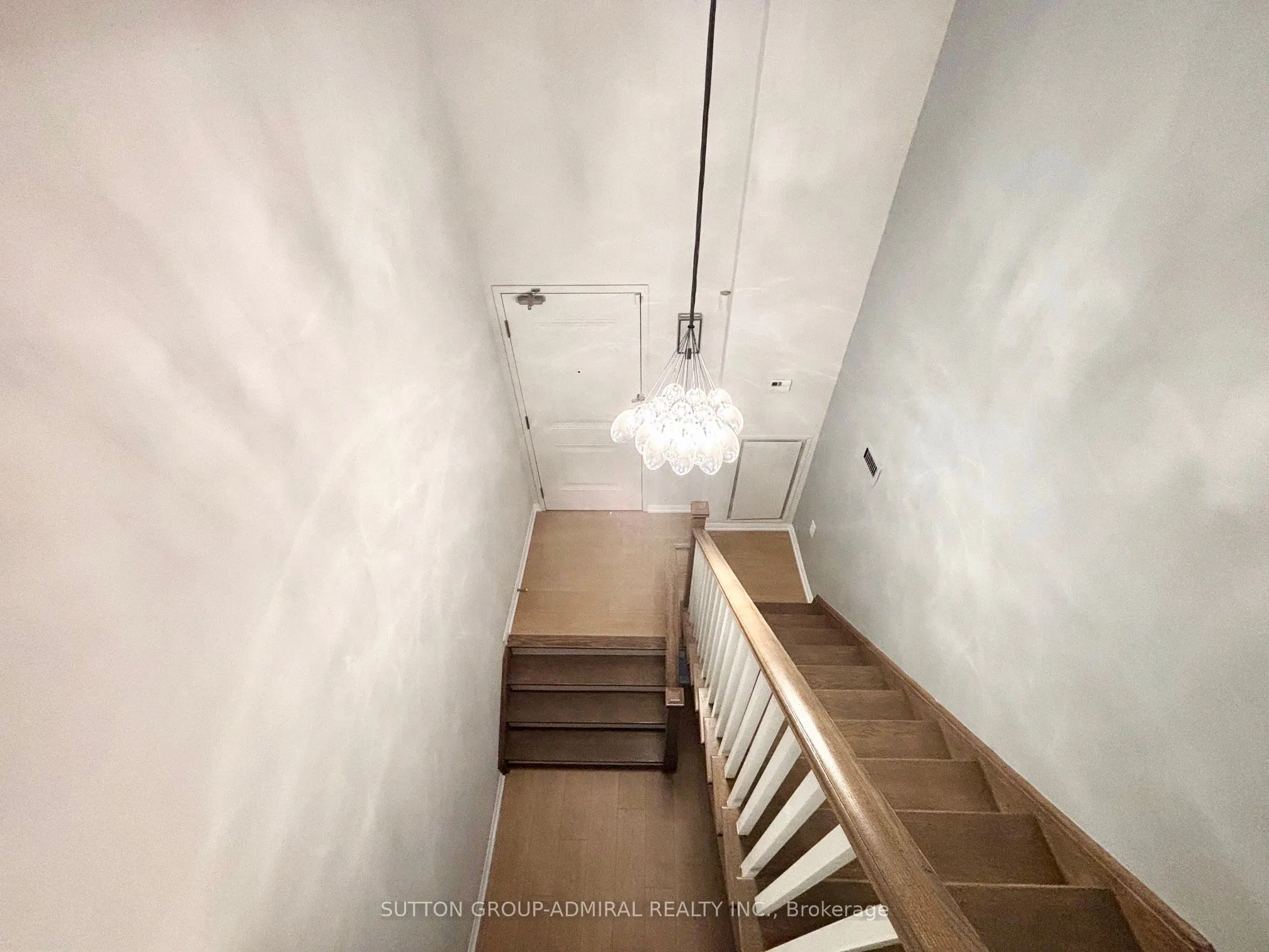 125 Western Battery Road, #102