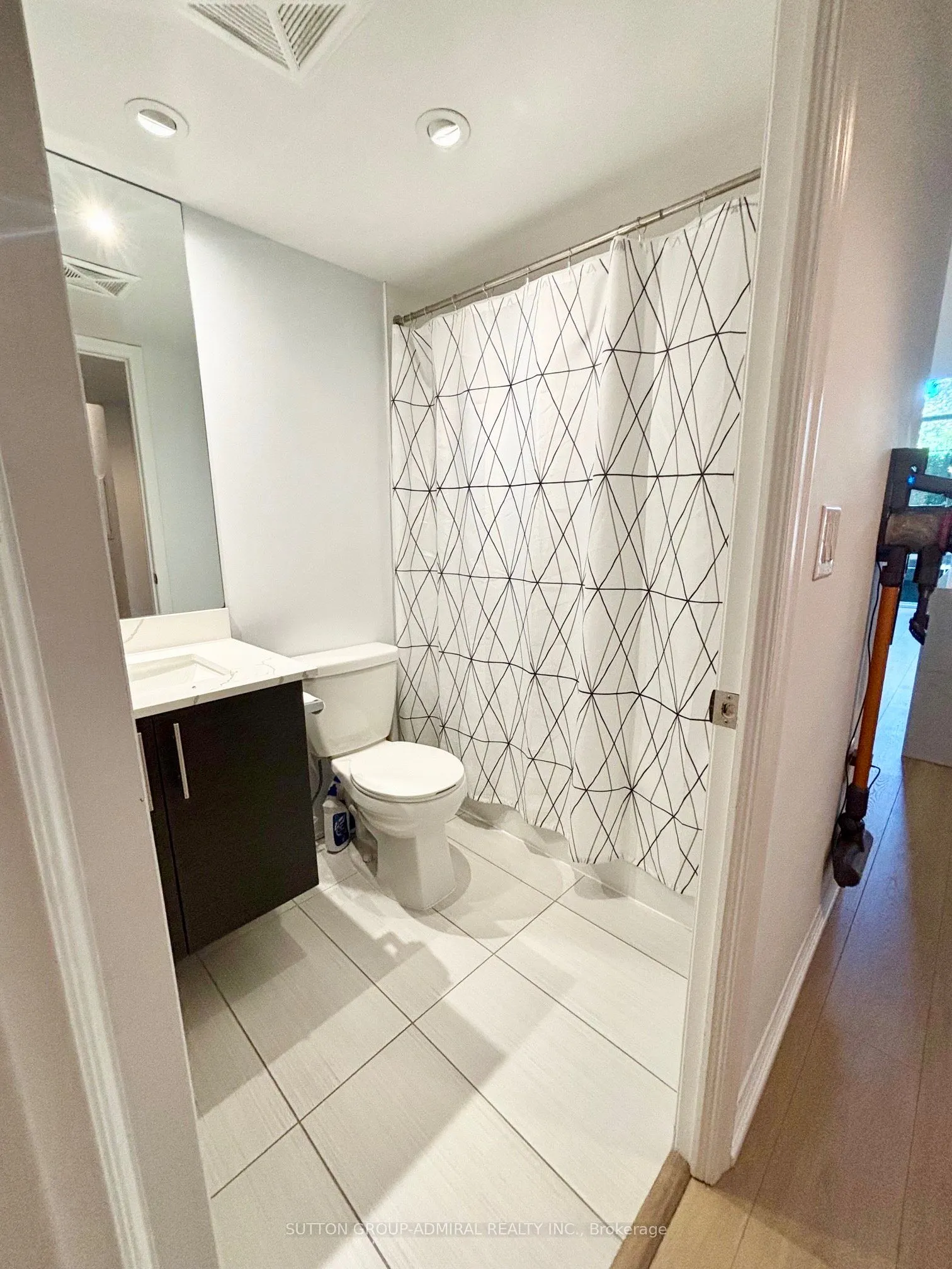 125 Western Battery Road, #102