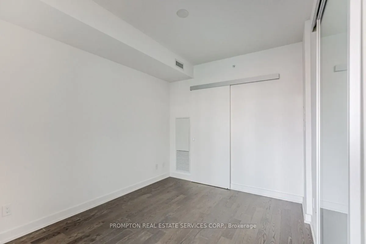 25 Richmond Street E, #1214