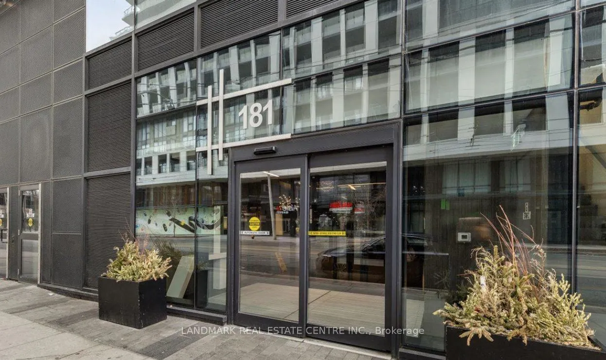 181 Dundas Street E, #2207