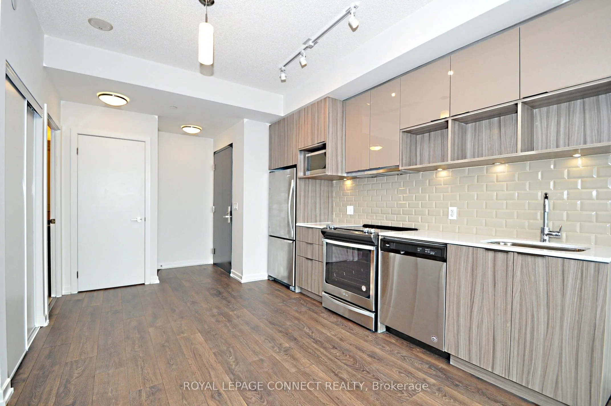 52 Forest Manor Road, #428