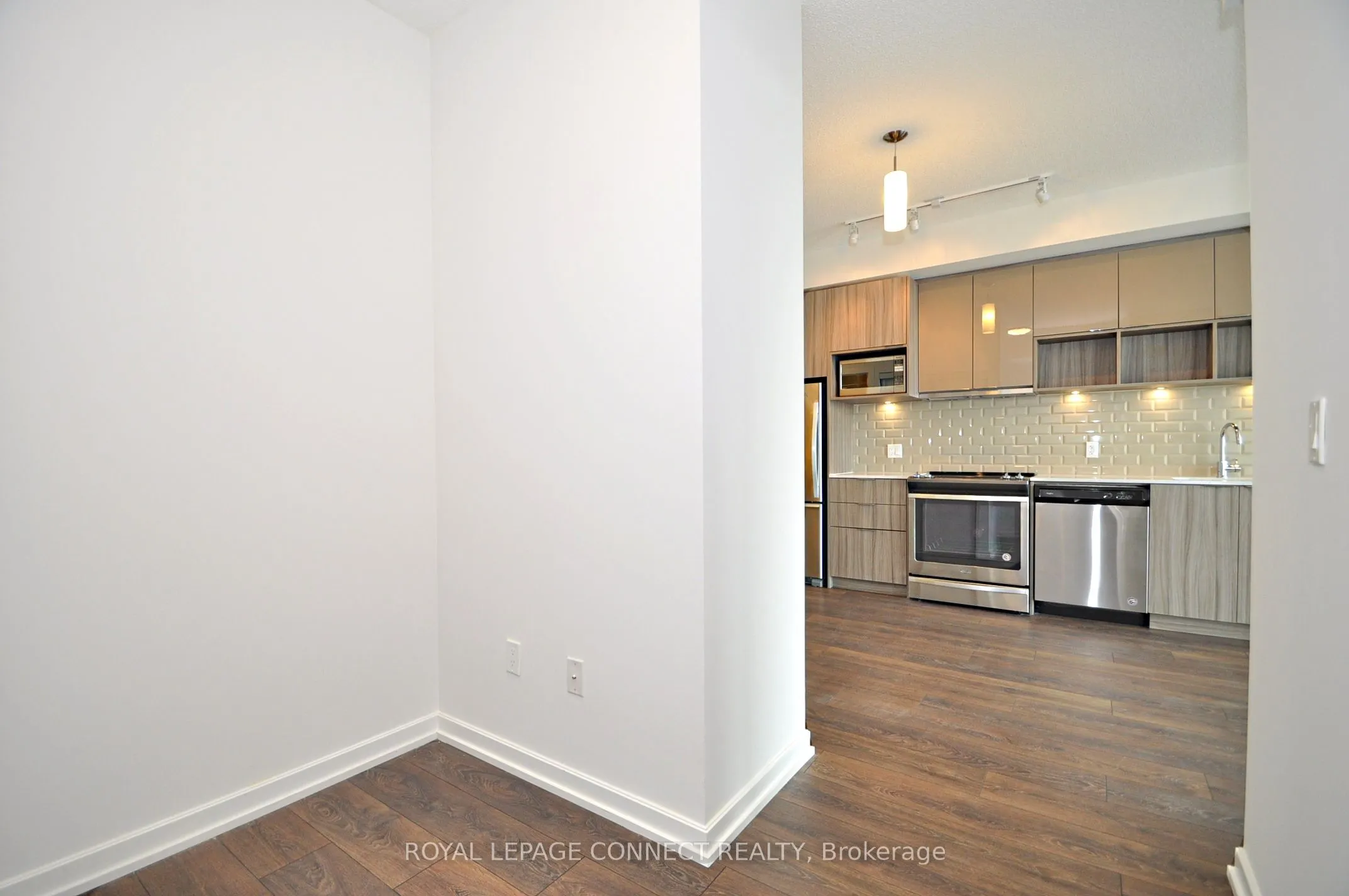 52 Forest Manor Road, #428