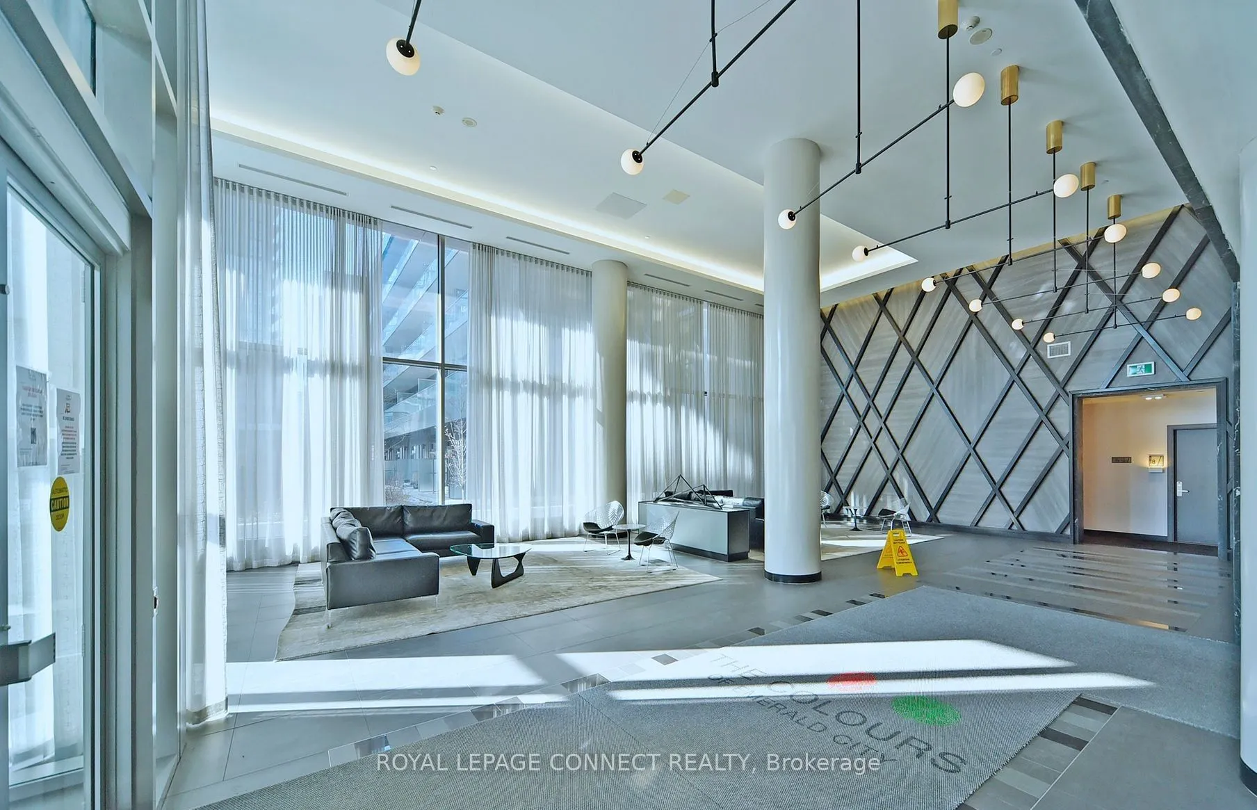 52 Forest Manor Road, #428