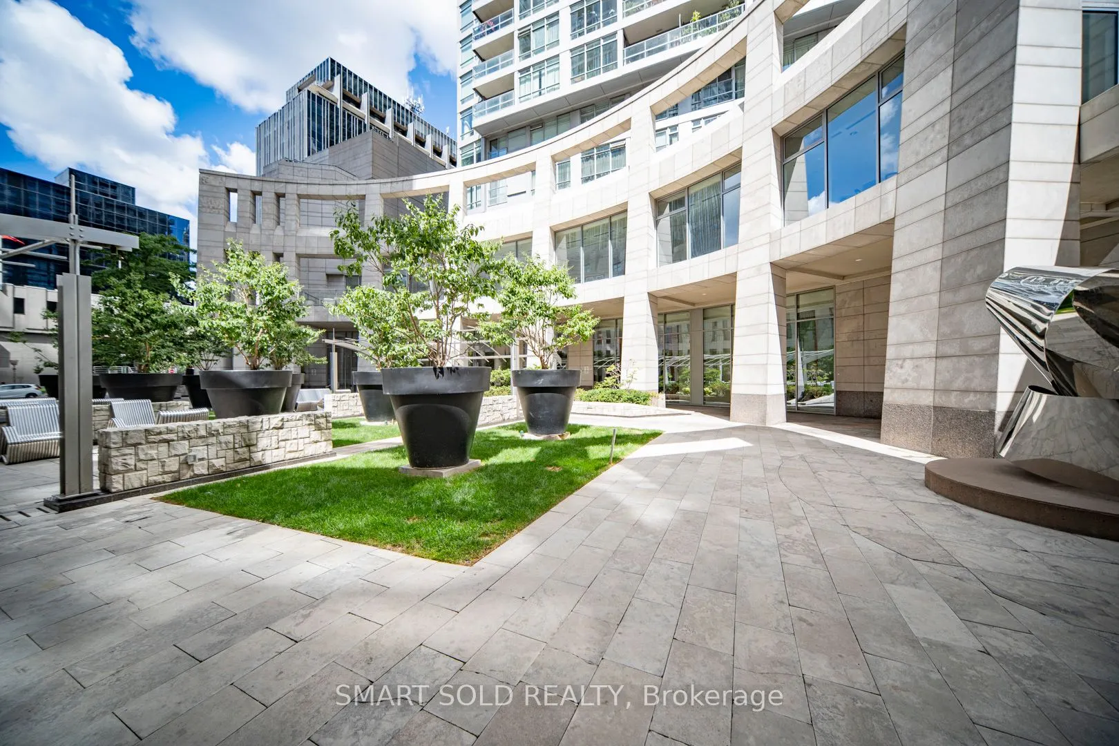 2191 Yonge Street, #901
