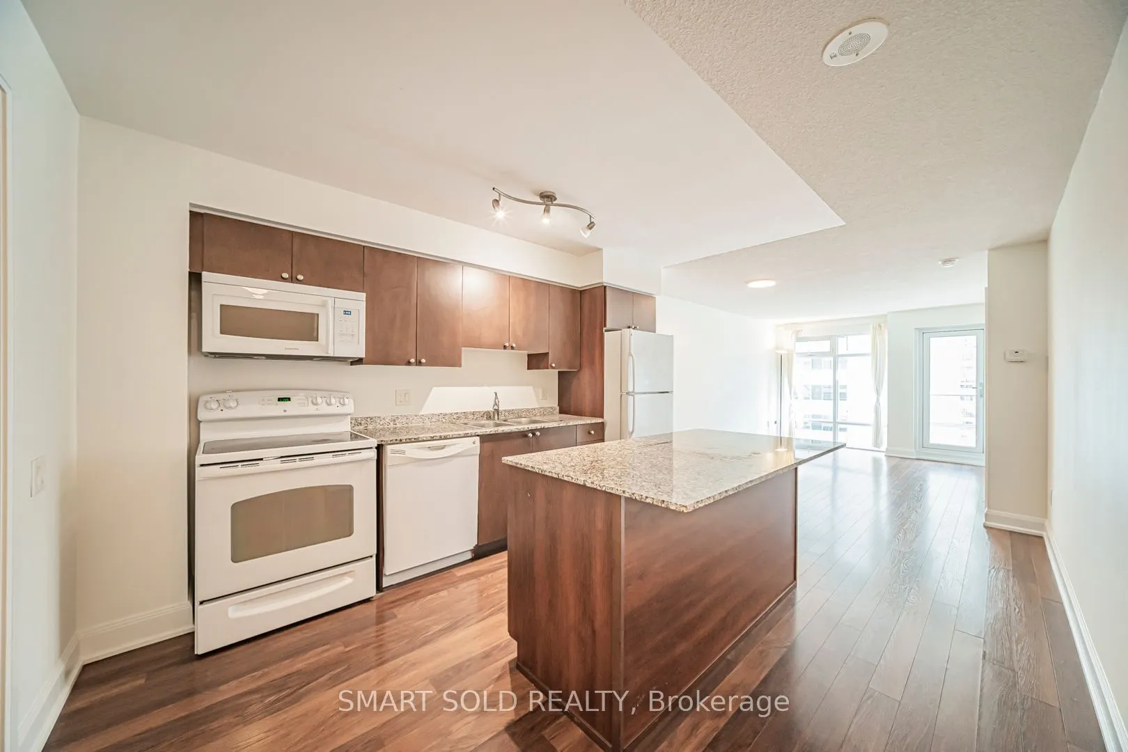 2191 Yonge Street, #901
