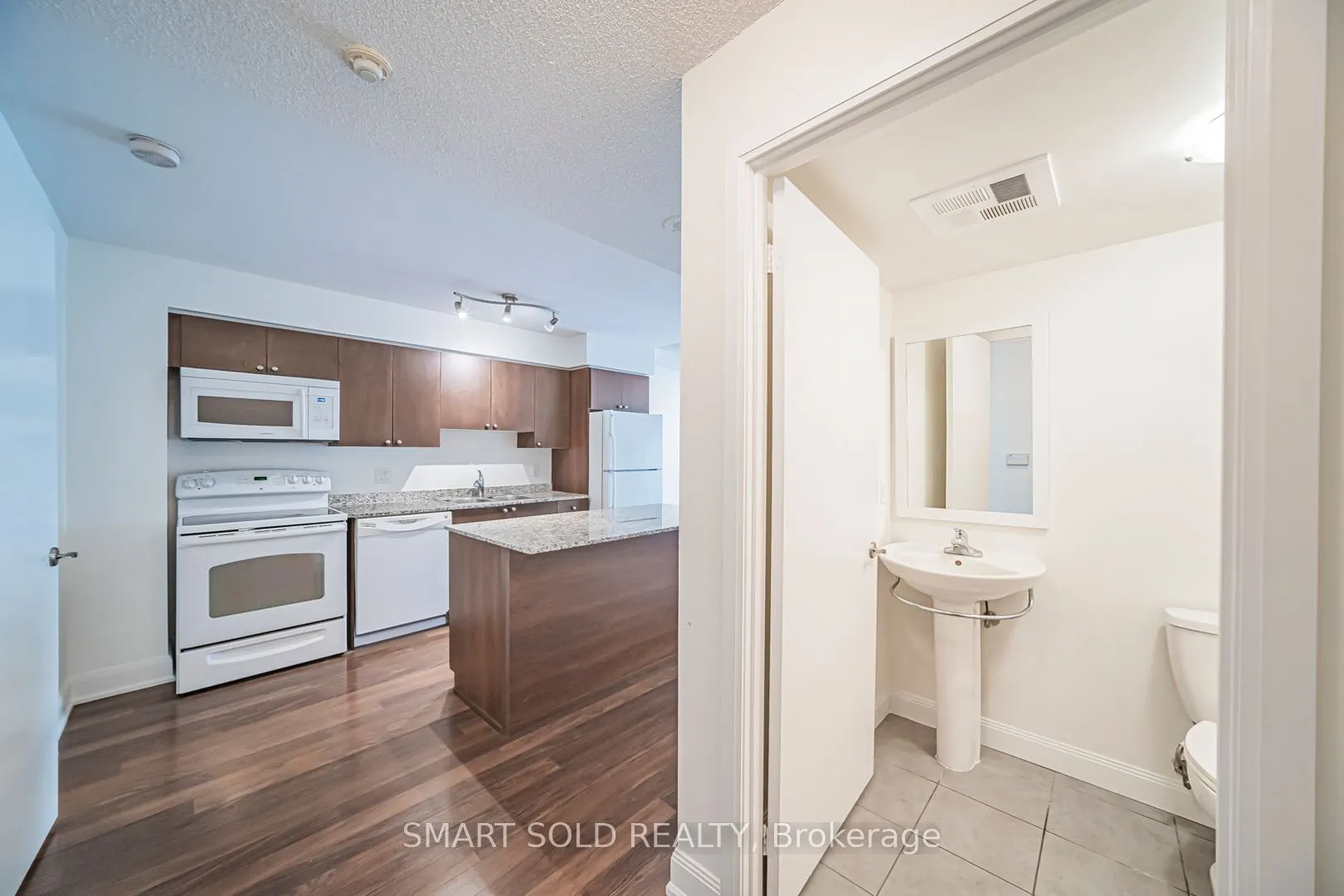 2191 Yonge Street, #901