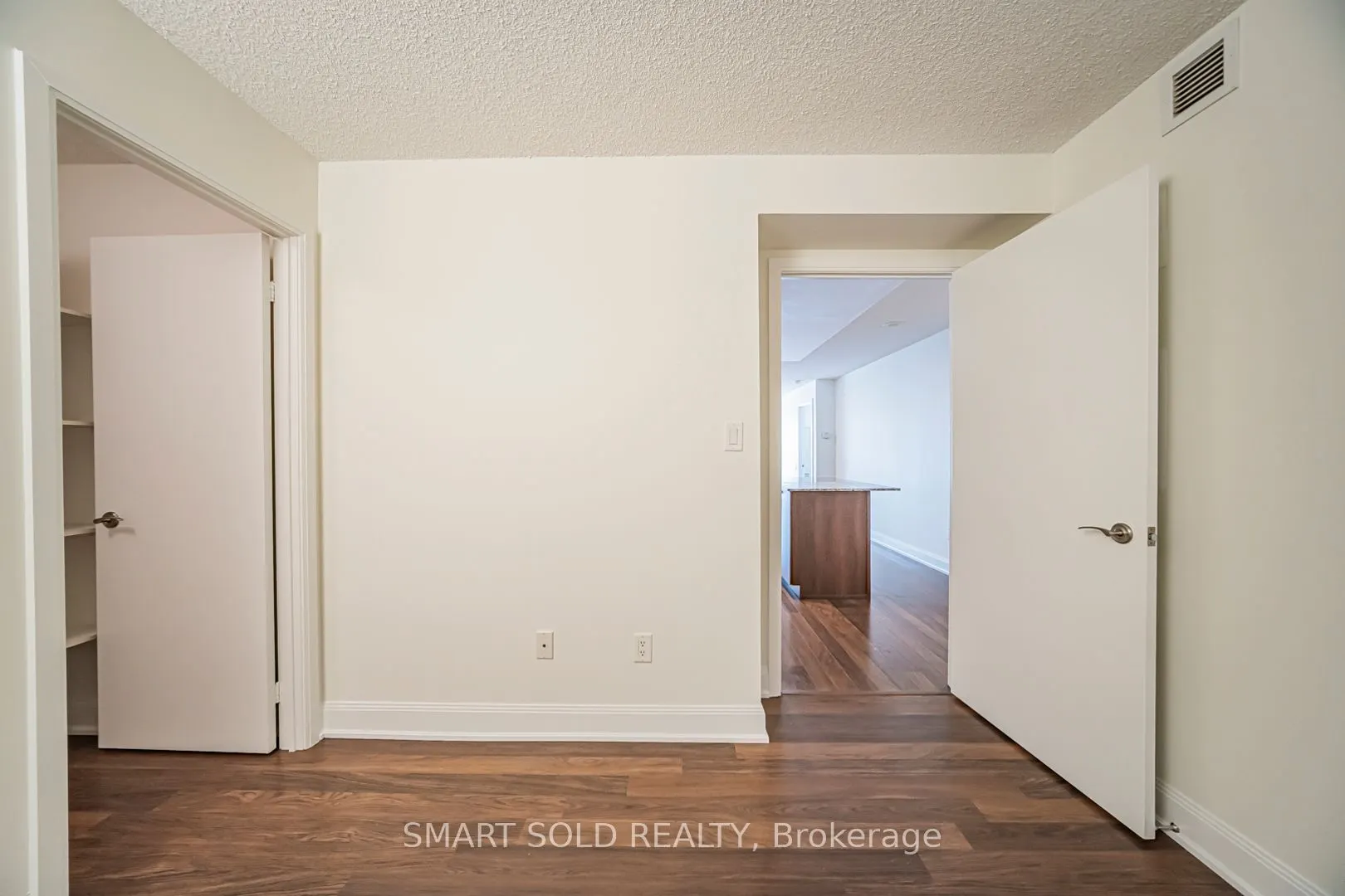 2191 Yonge Street, #901