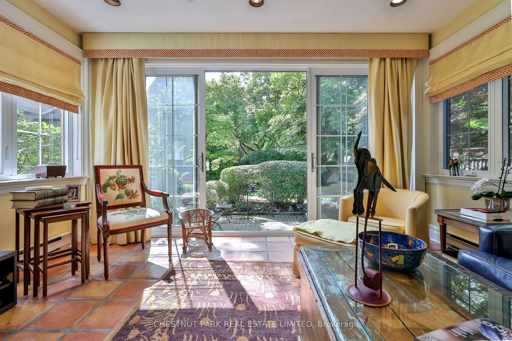 10 Maple Avenue