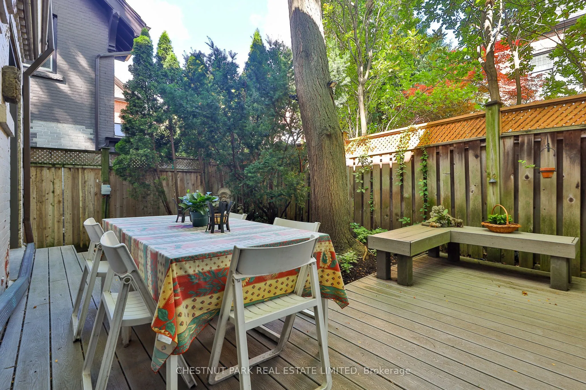 10 Maple Avenue