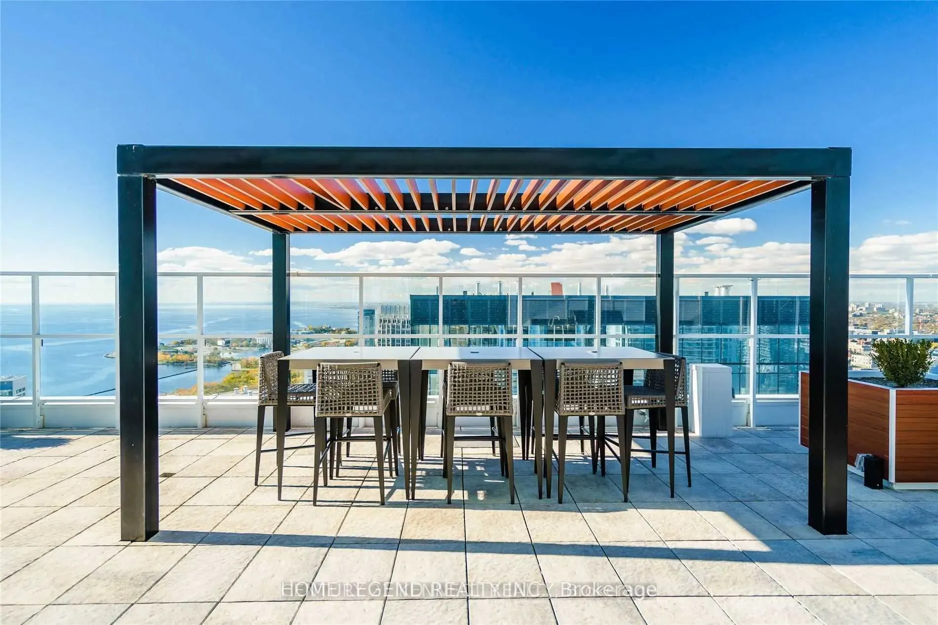 17 Bathurst Street, #710
