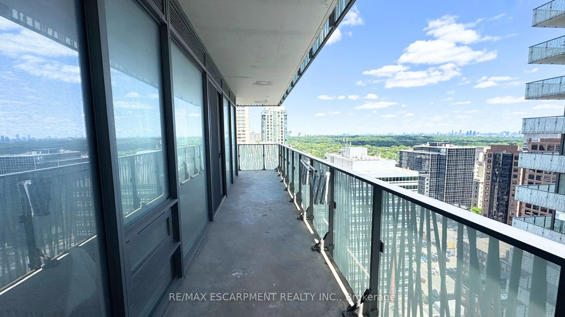 42 Charles Street E, #2409