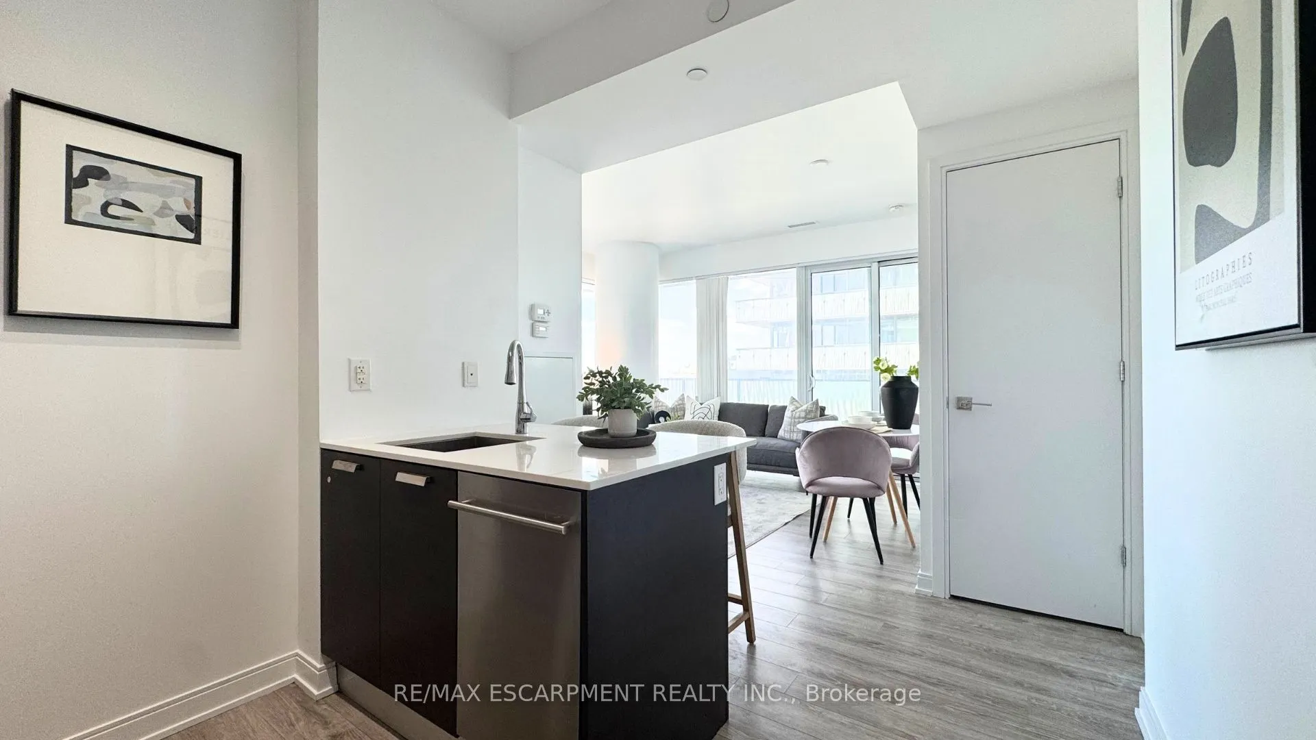 42 Charles Street E, #2409