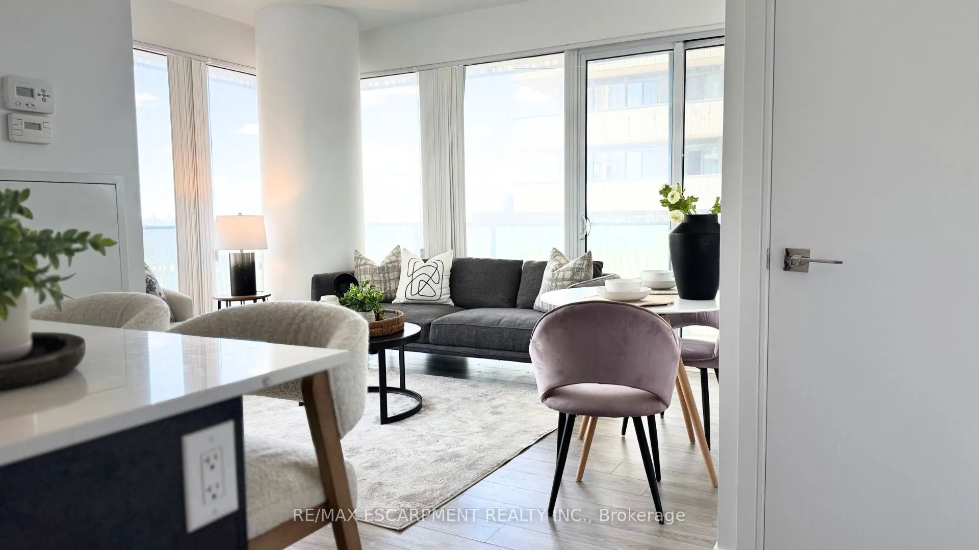 42 Charles Street E, #2409