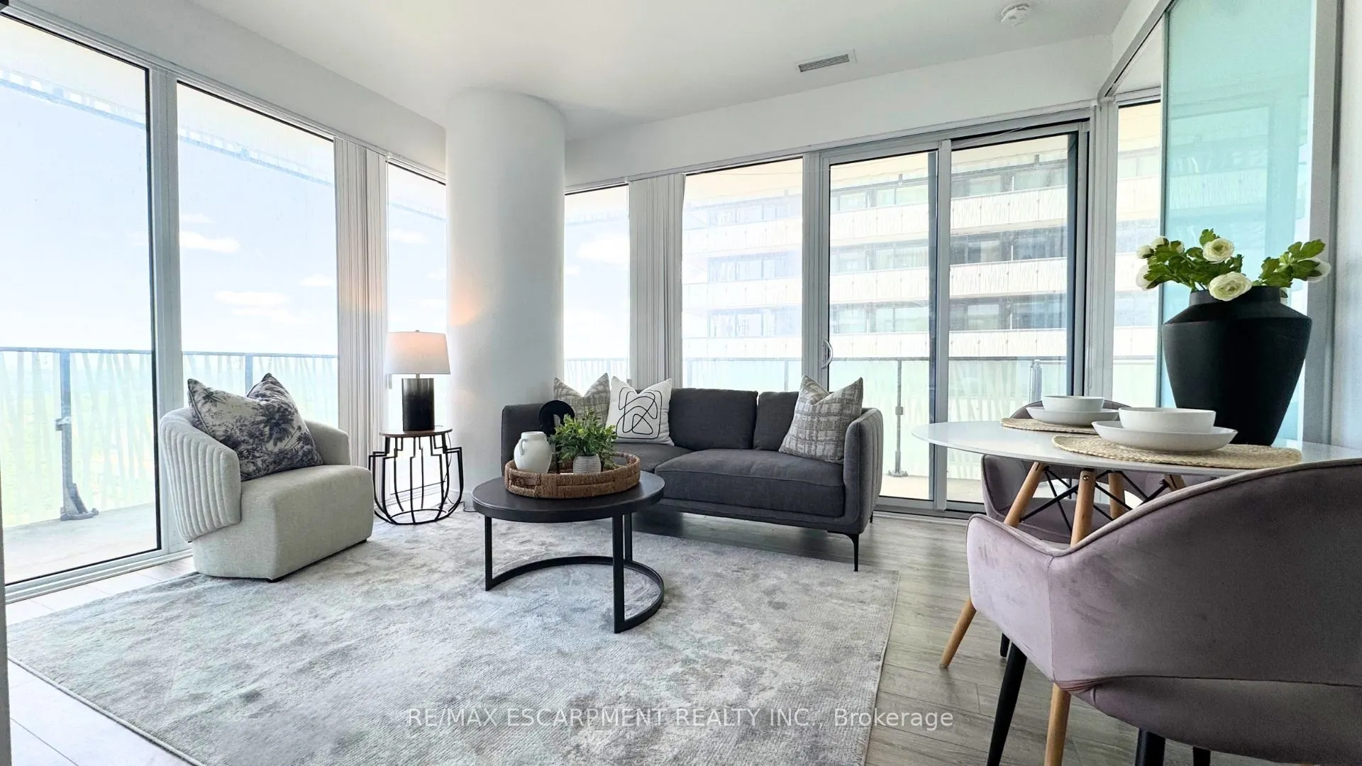 42 Charles Street E, #2409