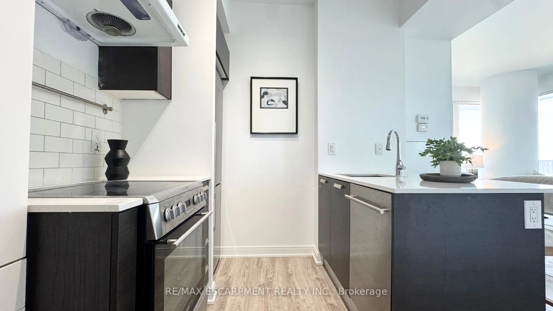 42 Charles Street E, #2409