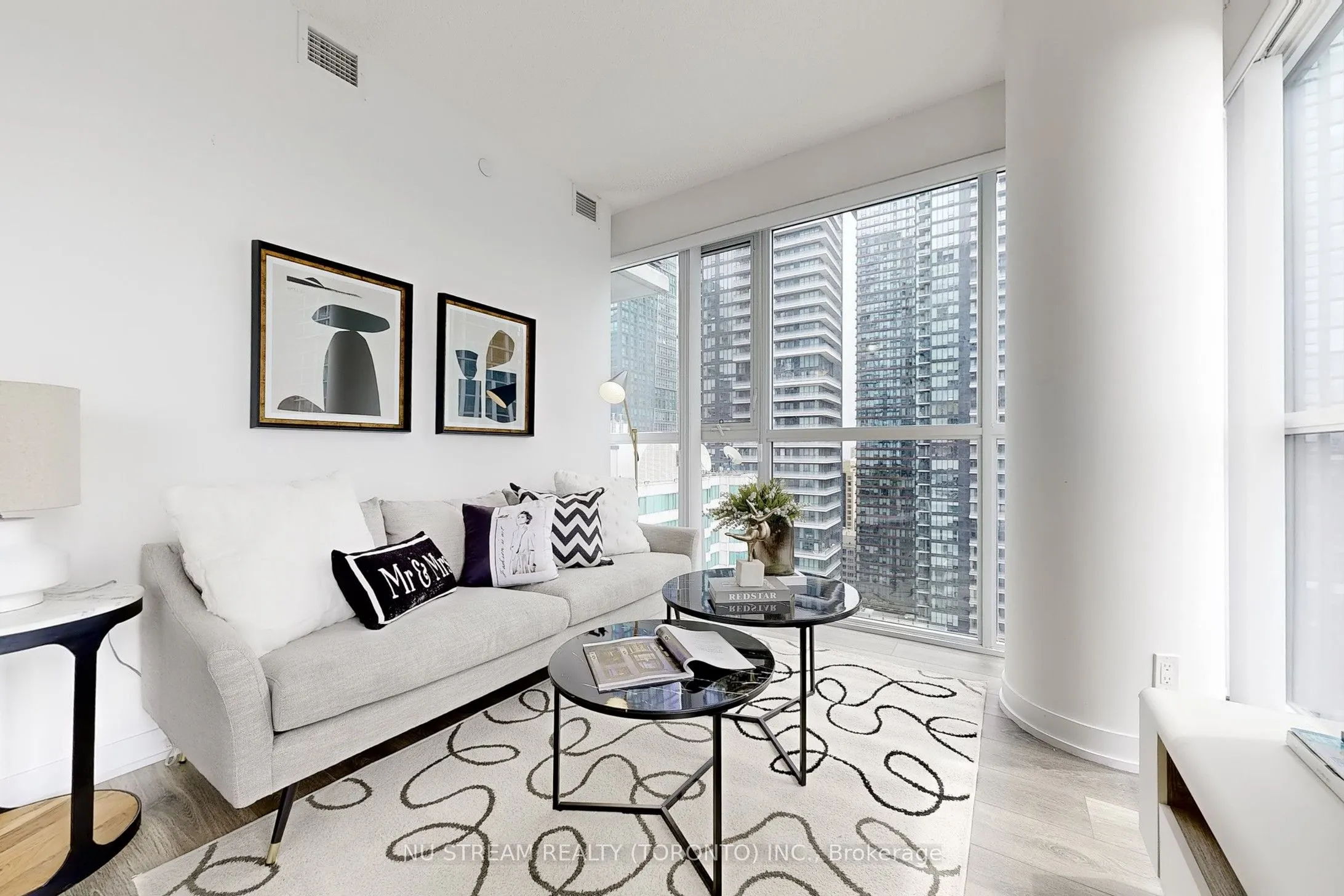 87 Peter Street, #2302