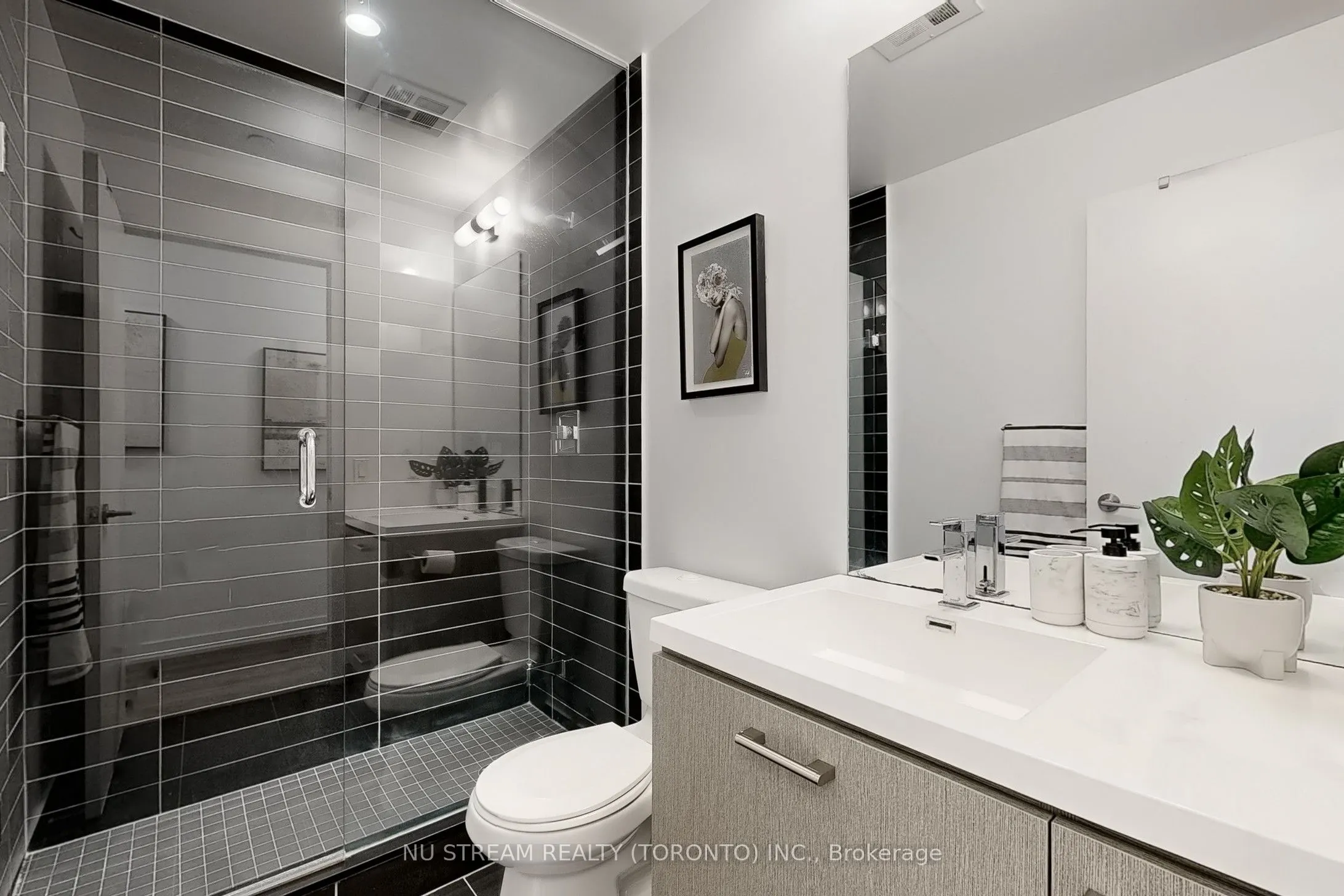 87 Peter Street, #2302