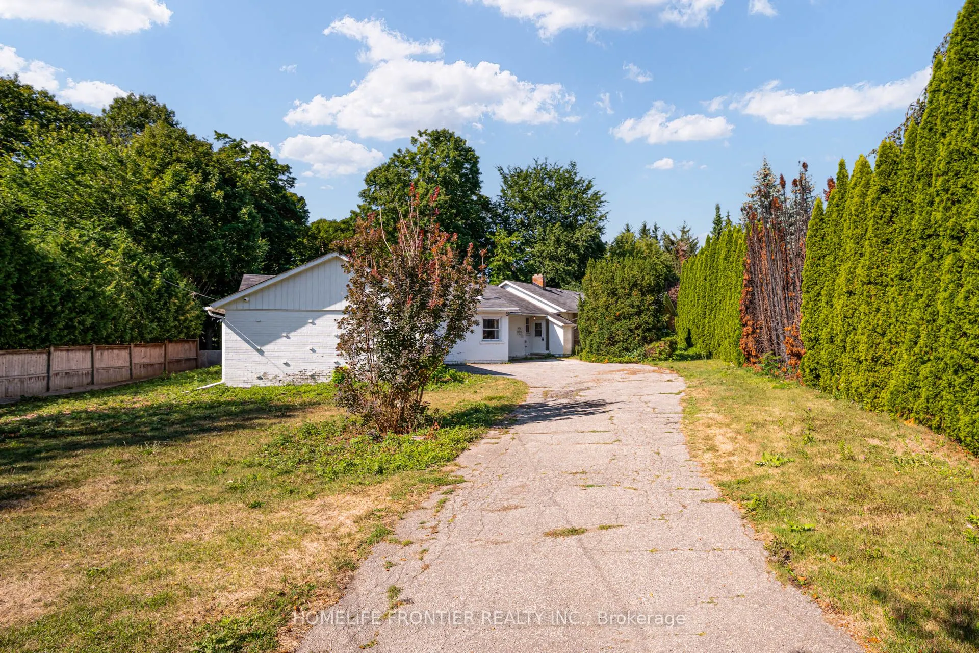 78 Arjay Crescent