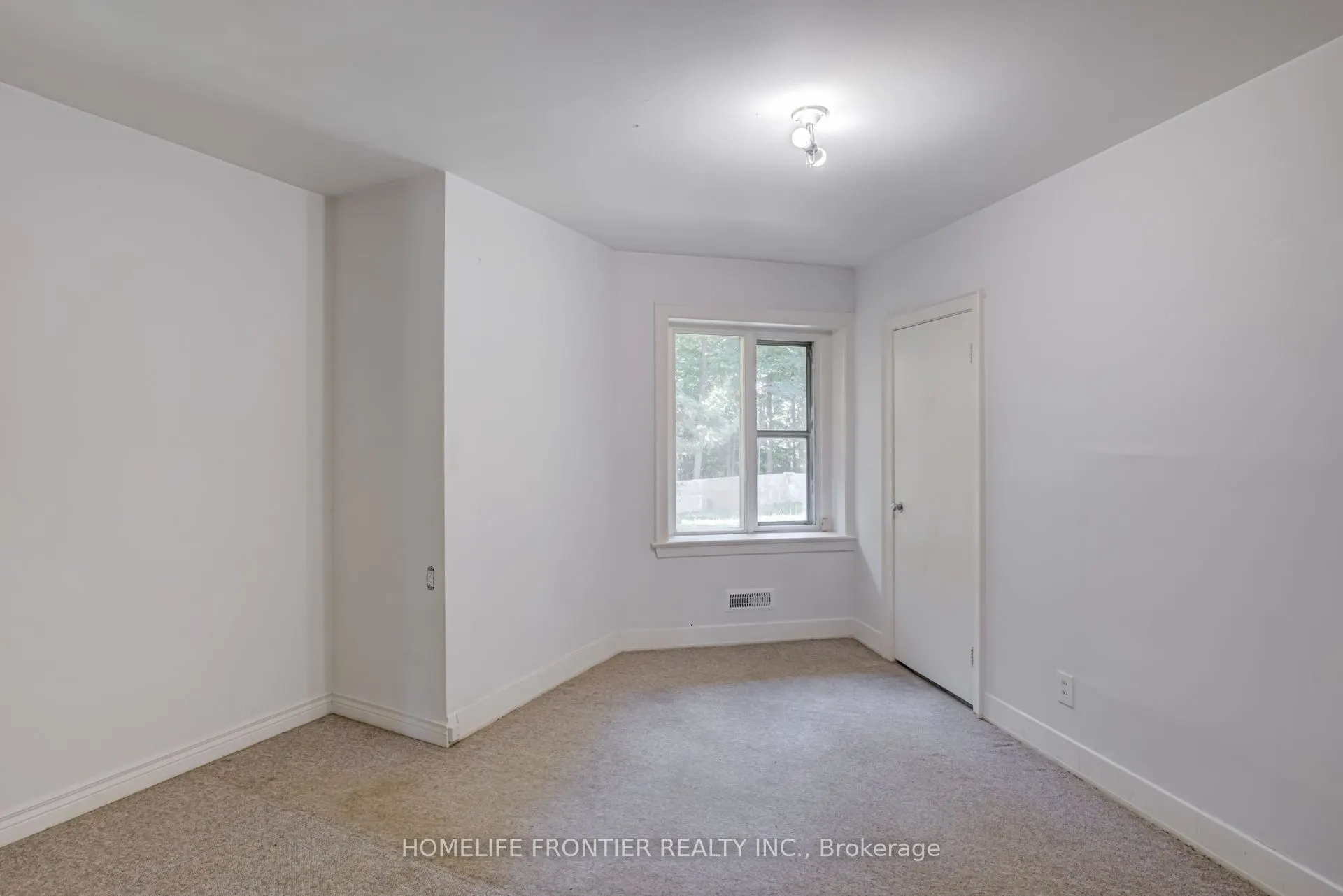 78 Arjay Crescent