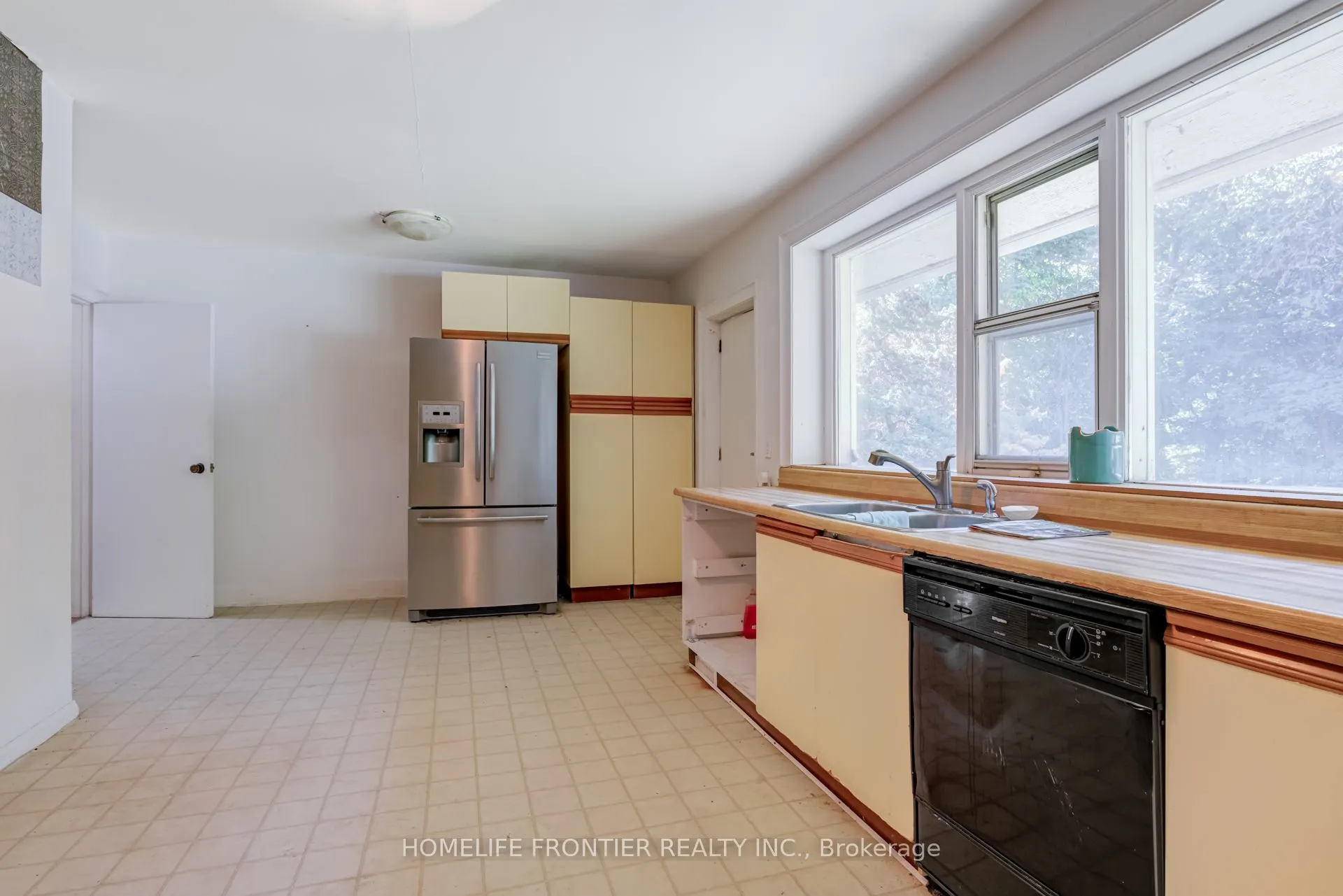 78 Arjay Crescent