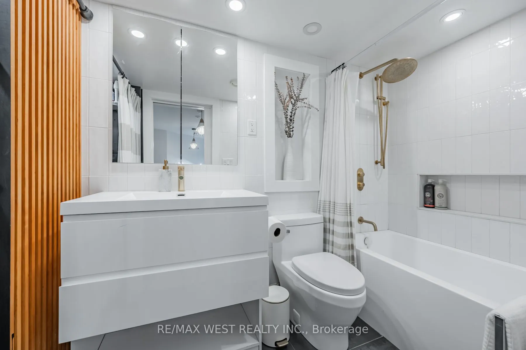 139 Merton Street, #430