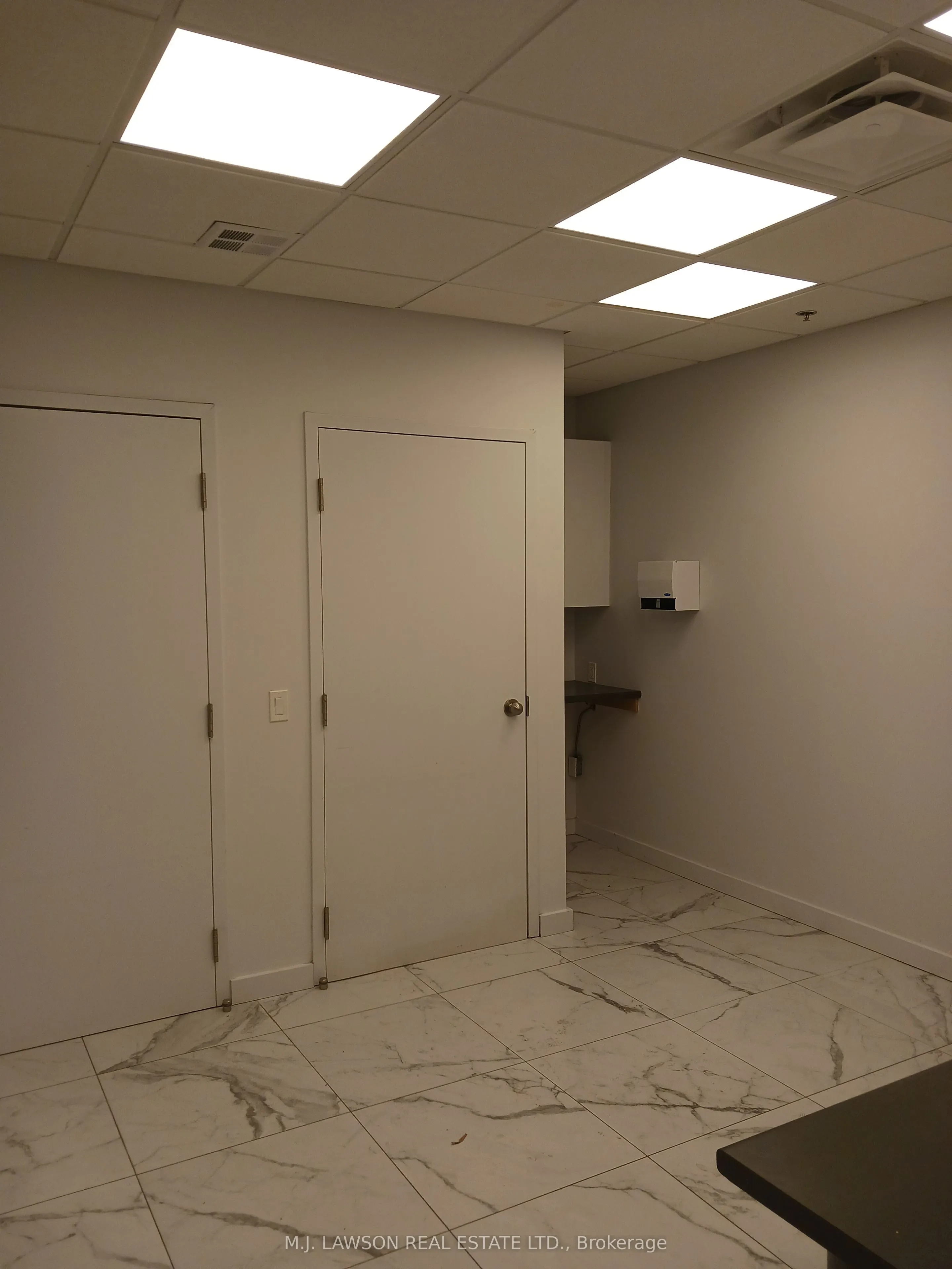 675 King Street W, #104