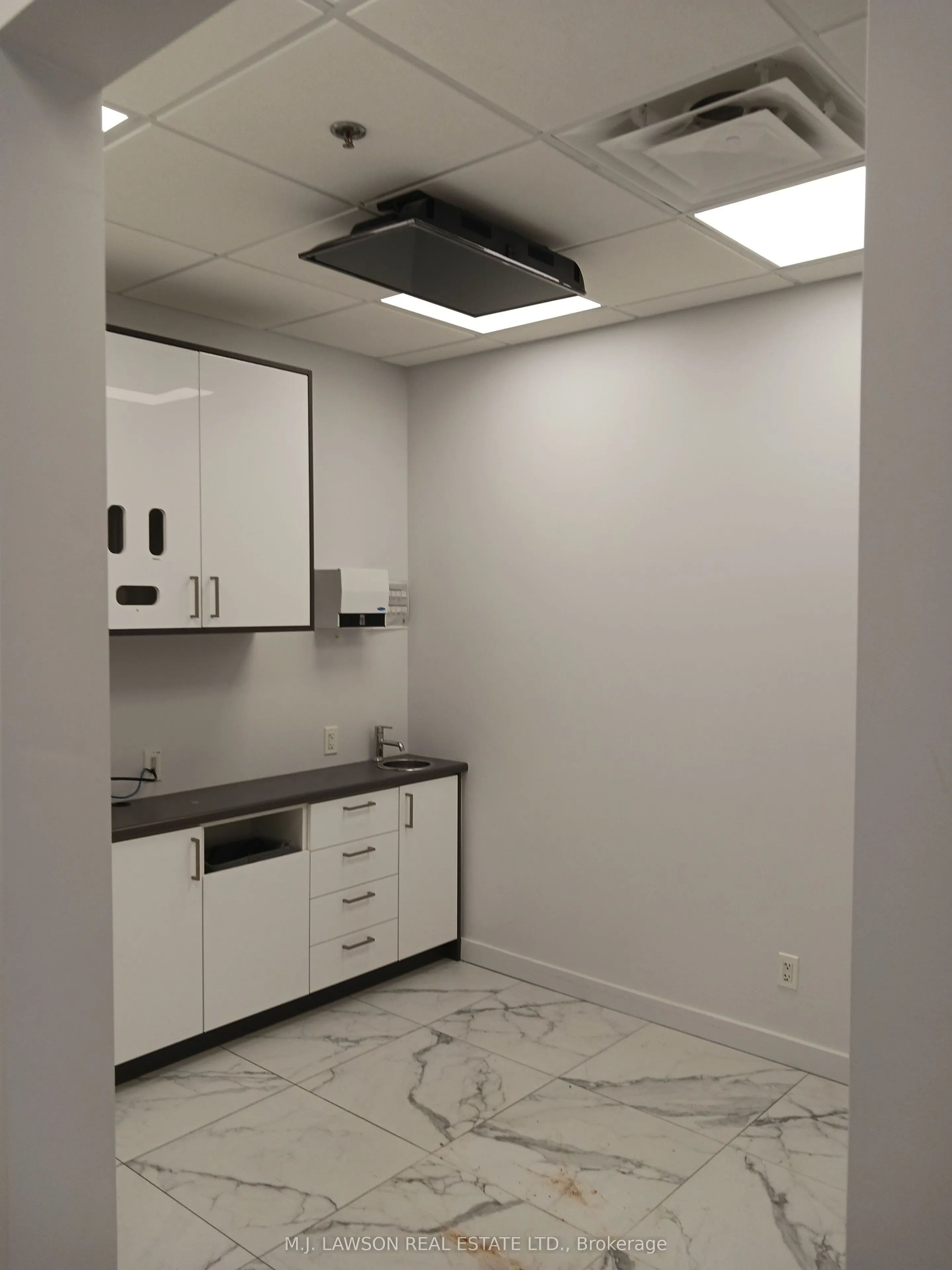 675 King Street W, #104