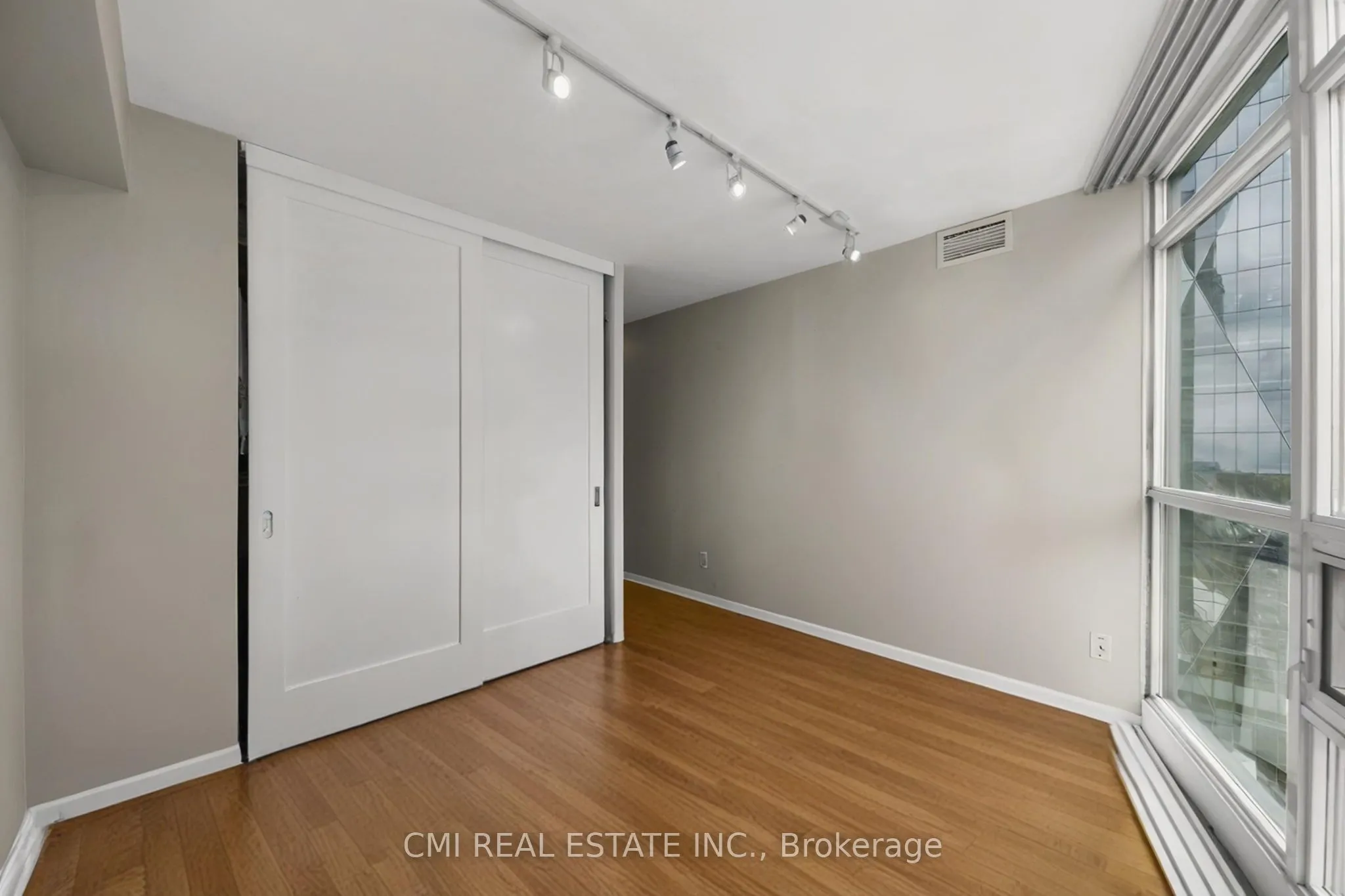 18 Yonge Street, #2603