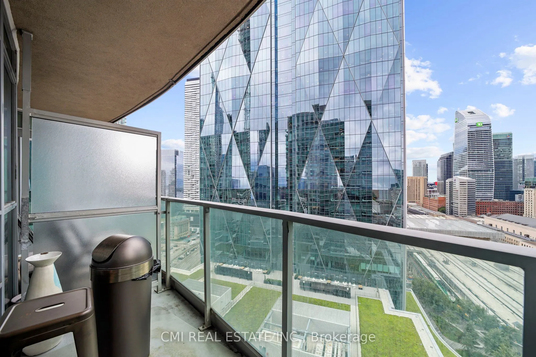 18 Yonge Street, #2603