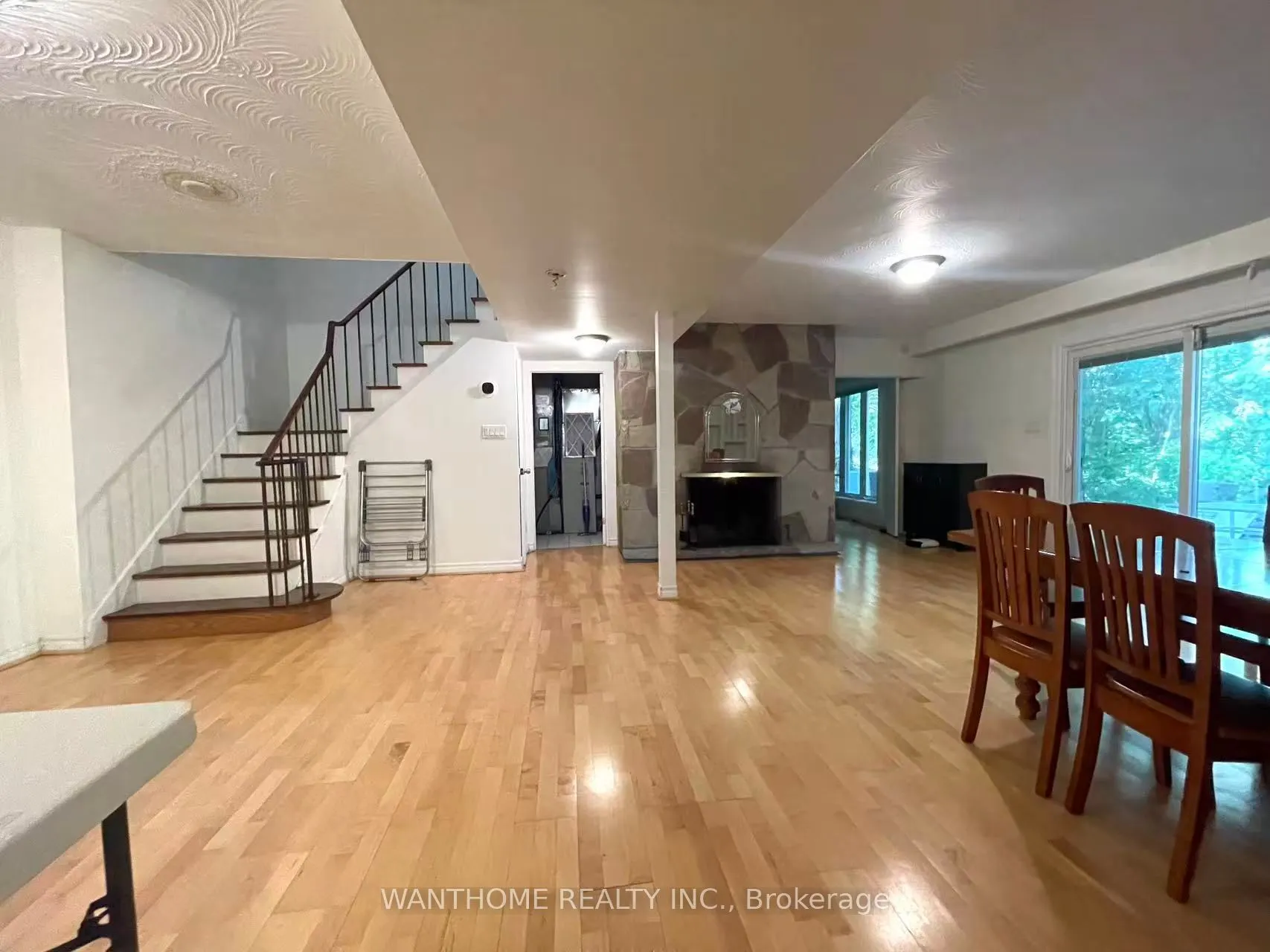 185 Burbank Drive