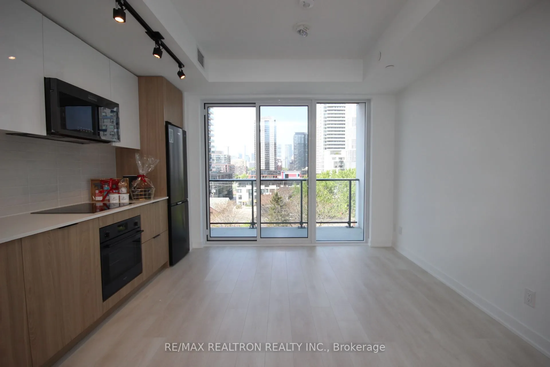 5 Defries Street, #622