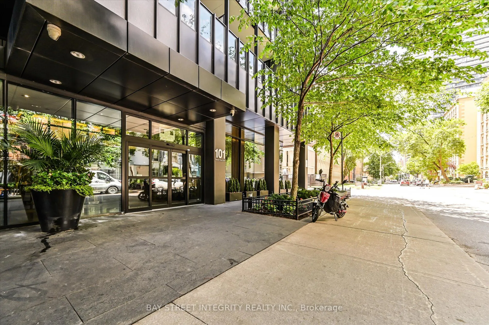101 Charles Street E, #2103