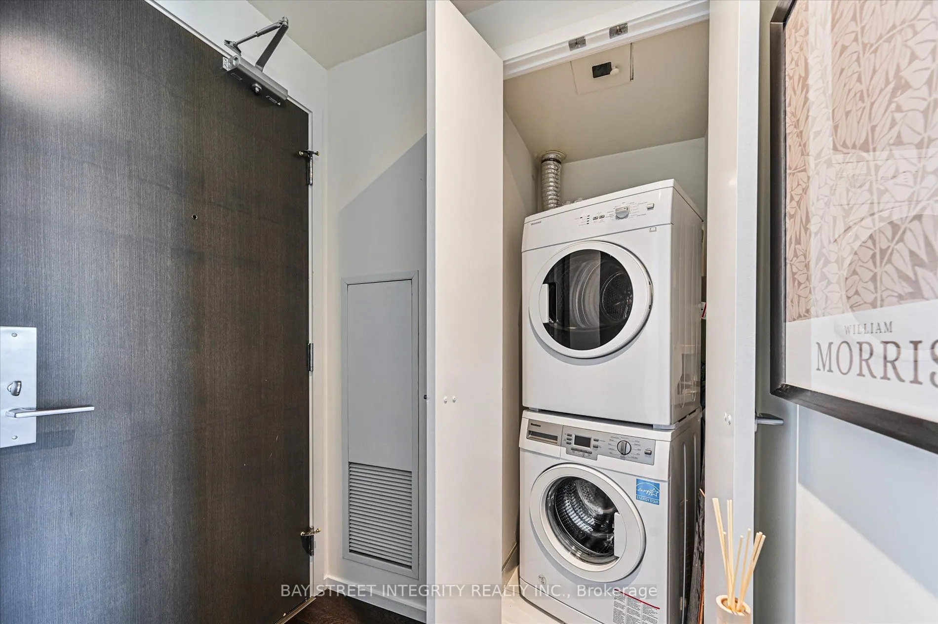 101 Charles Street E, #2103