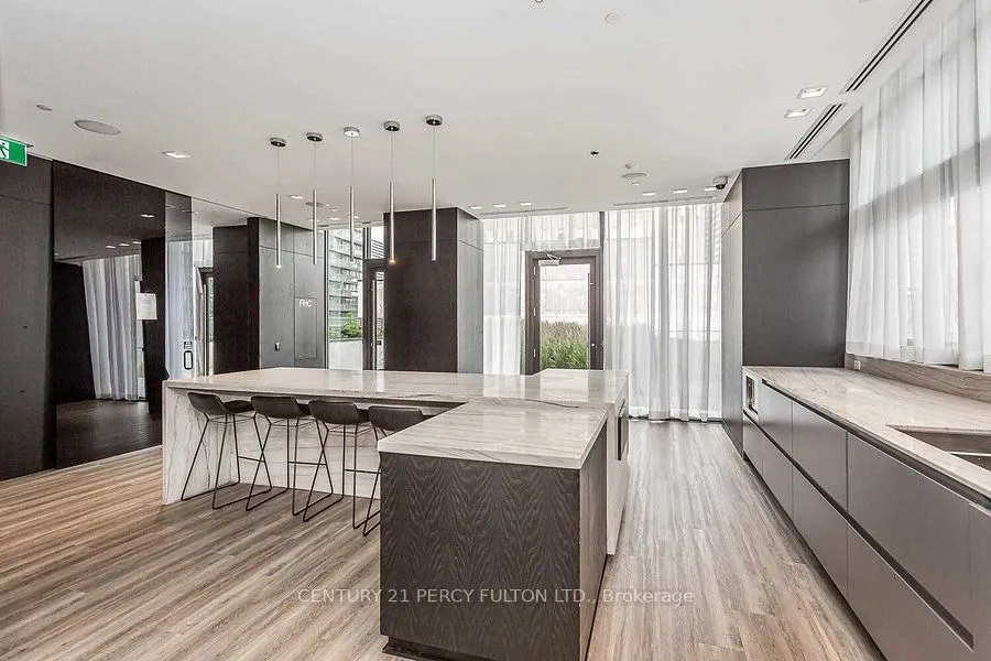8 Eglinton Avenue E, #1808