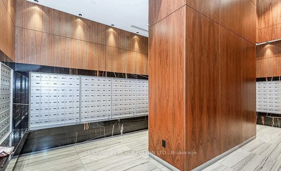 8 Eglinton Avenue E, #1808